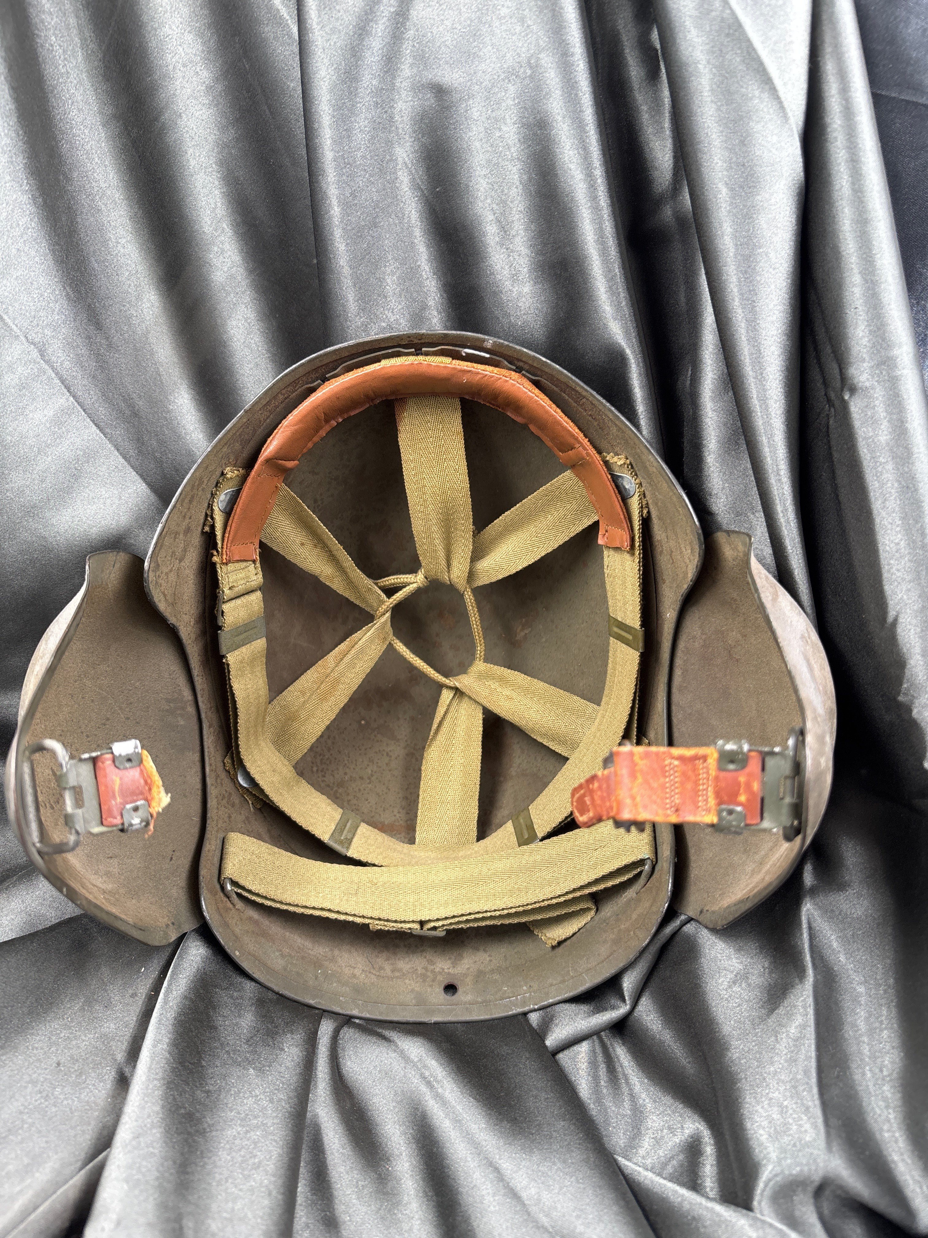 WWII AIR CORPS M3 FLAK HELMET — image 4