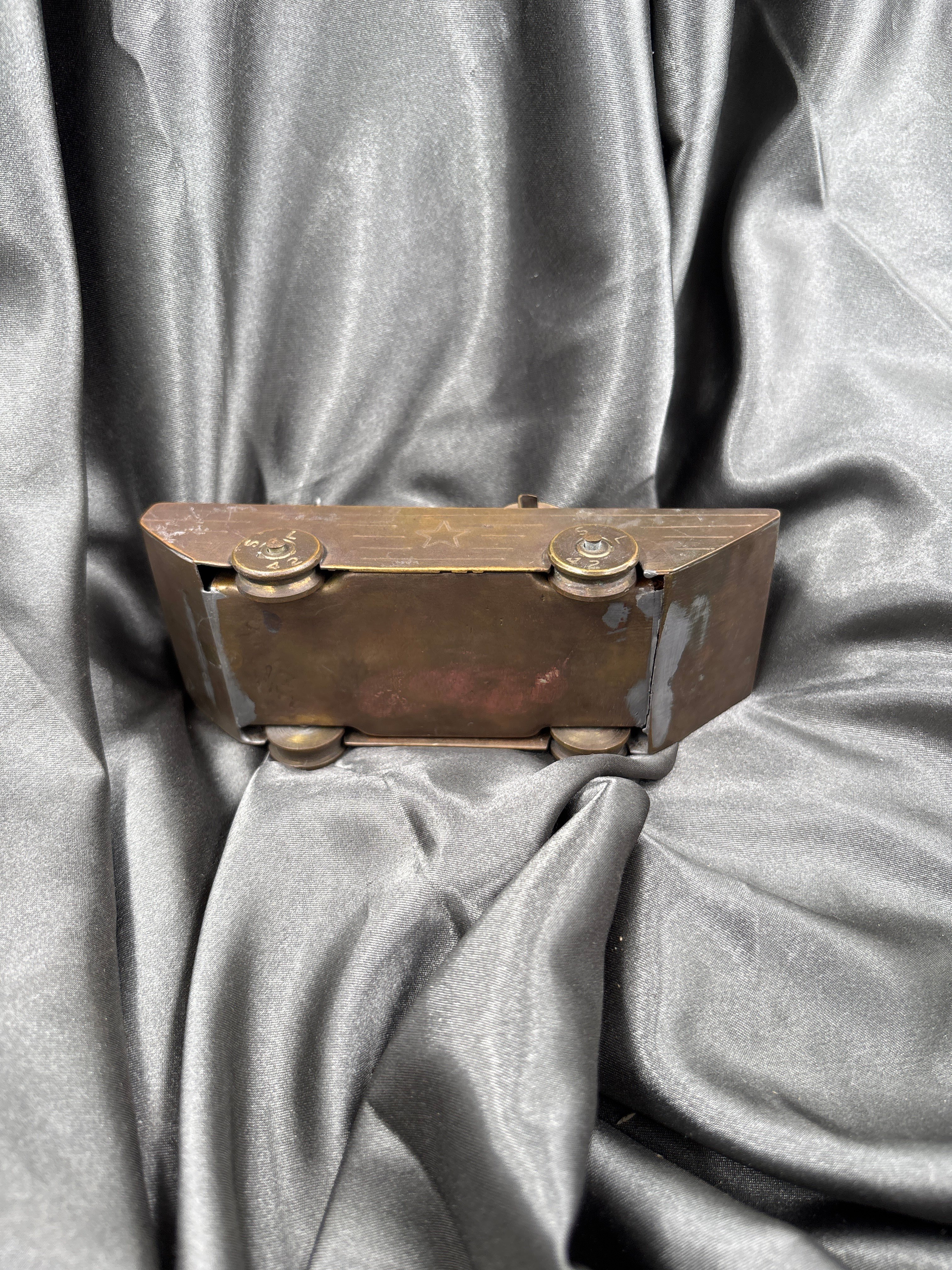 WWII ERA DUCK TRENCH ART ASHTRAY — image 2