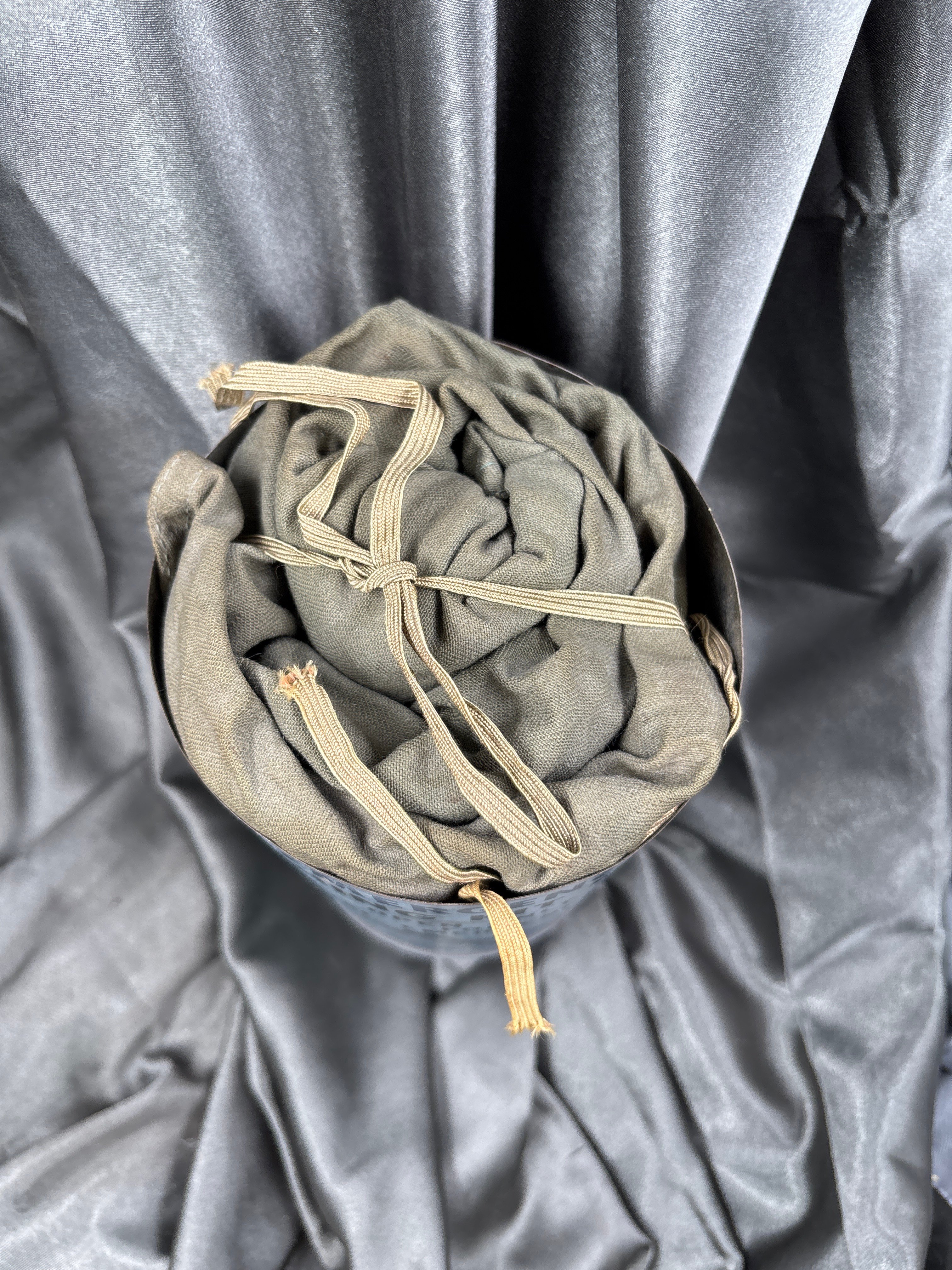 WWII US NAVY EMERGENCY FISHING KIT #4 — image 4