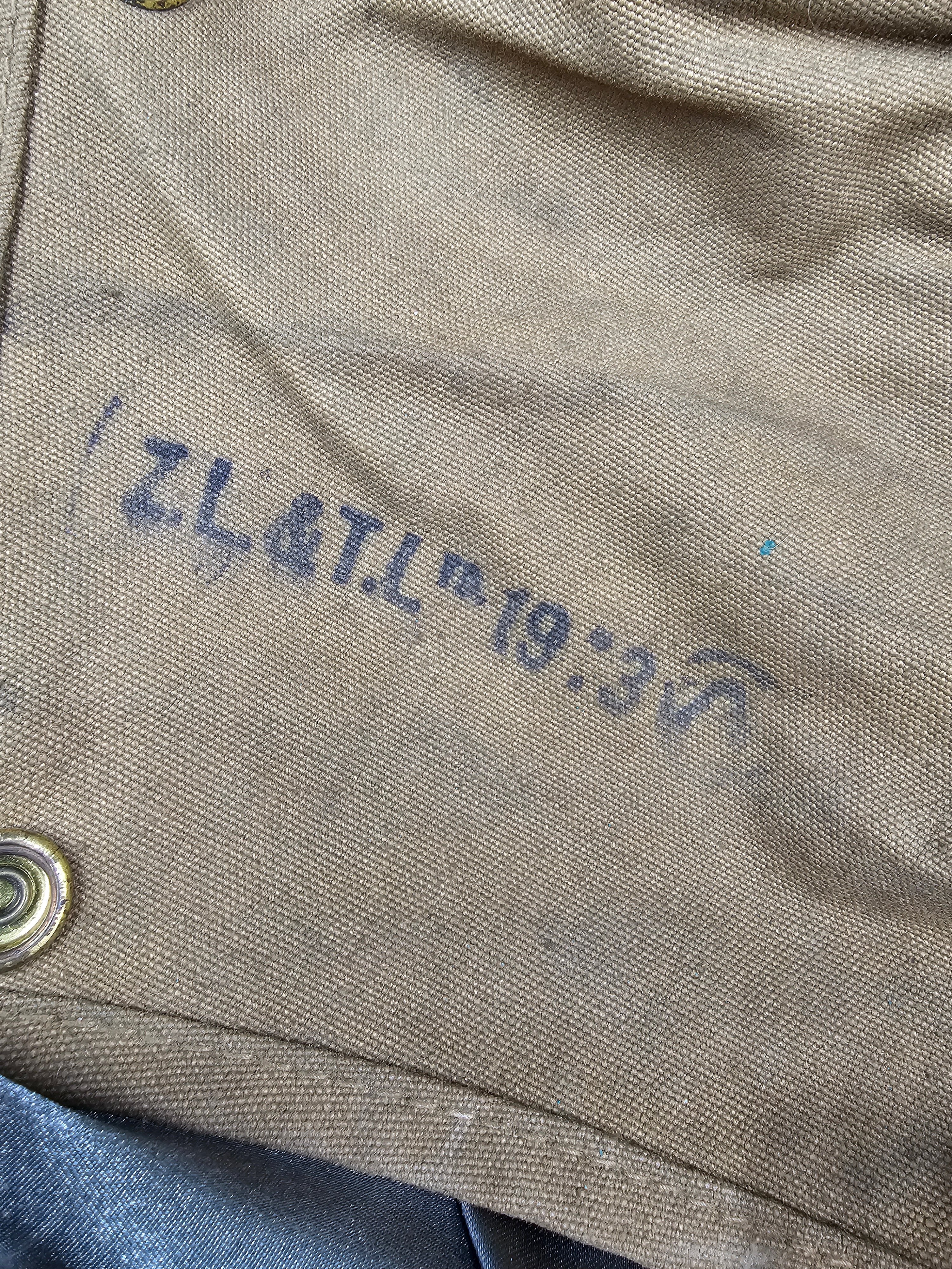 WWII BRITISH RIFLE BREECH COVER — image 3