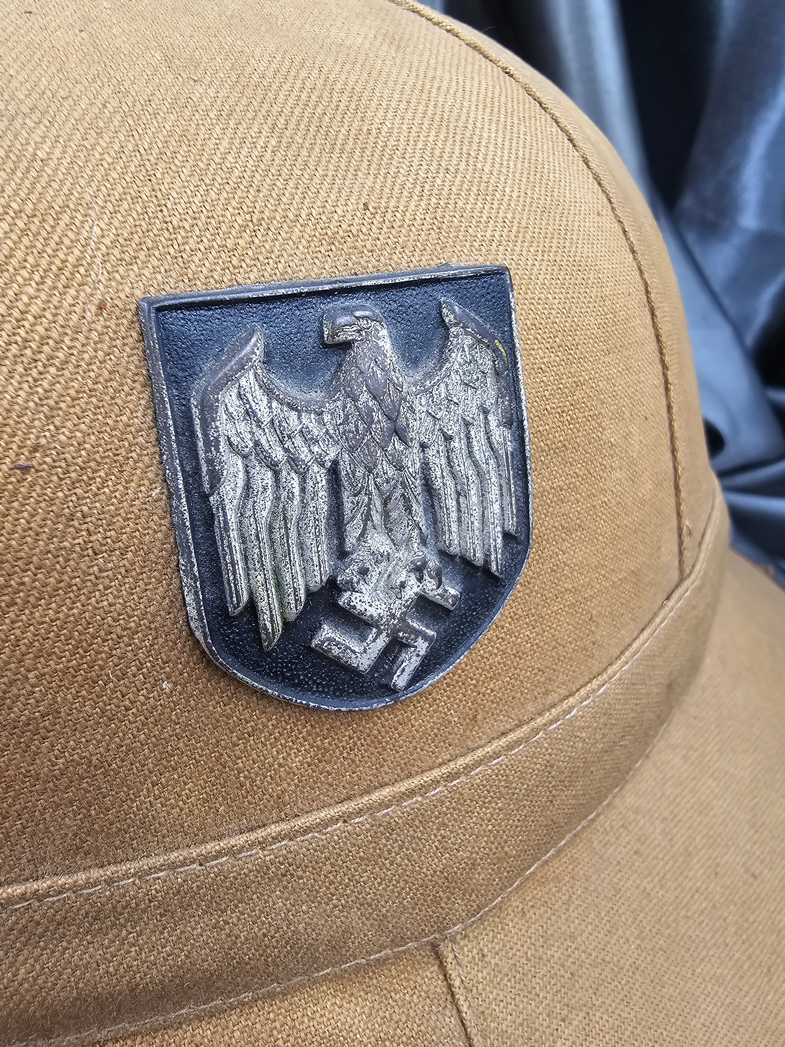 WWII GERMAN FIRST PATTERN PITH HELMET — image 2