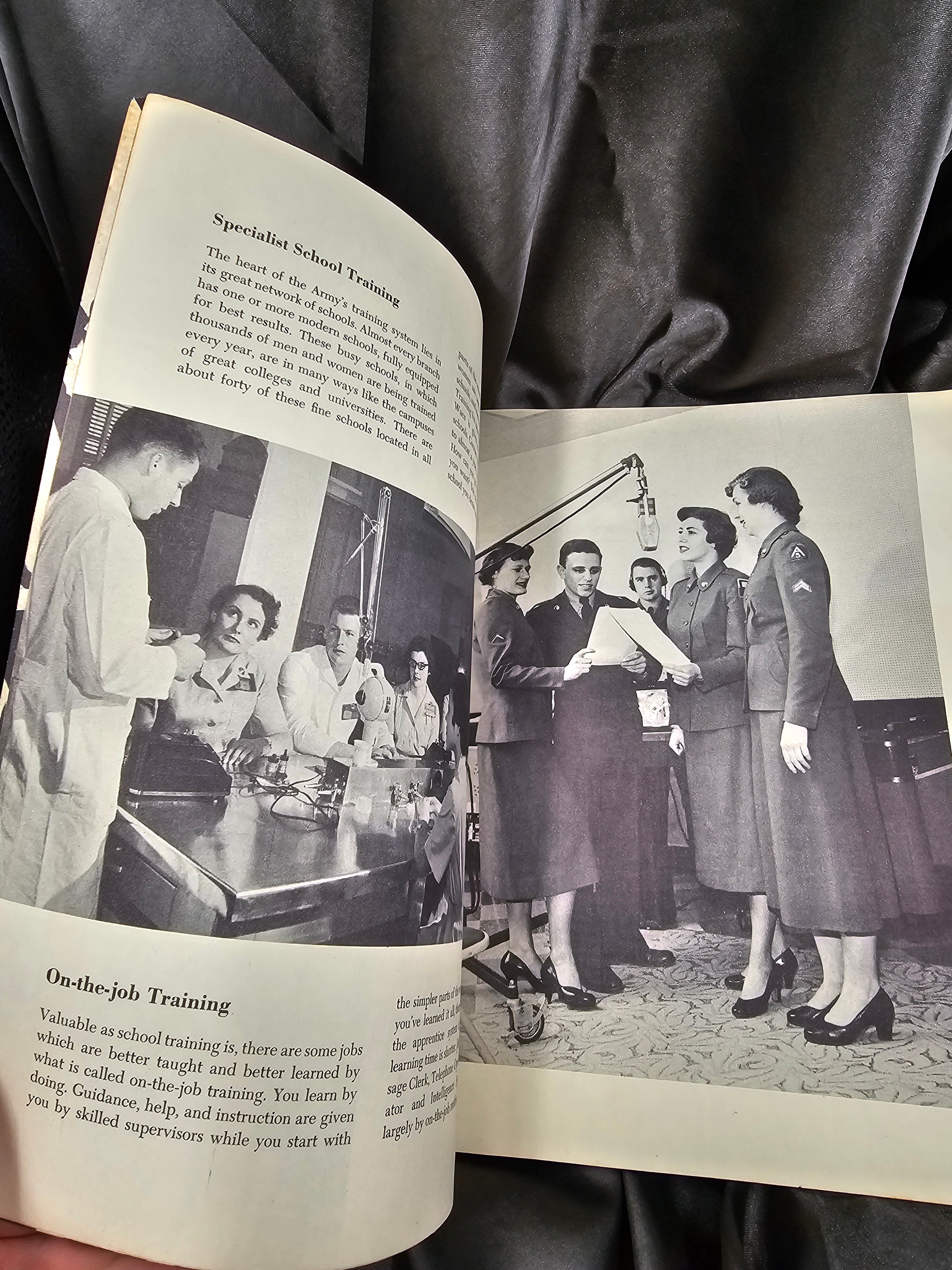 KOREAN WAR ERA WAC RECRUITMENT BOOKLET THE JOB THAT HAS EVERYTHING! — image 3