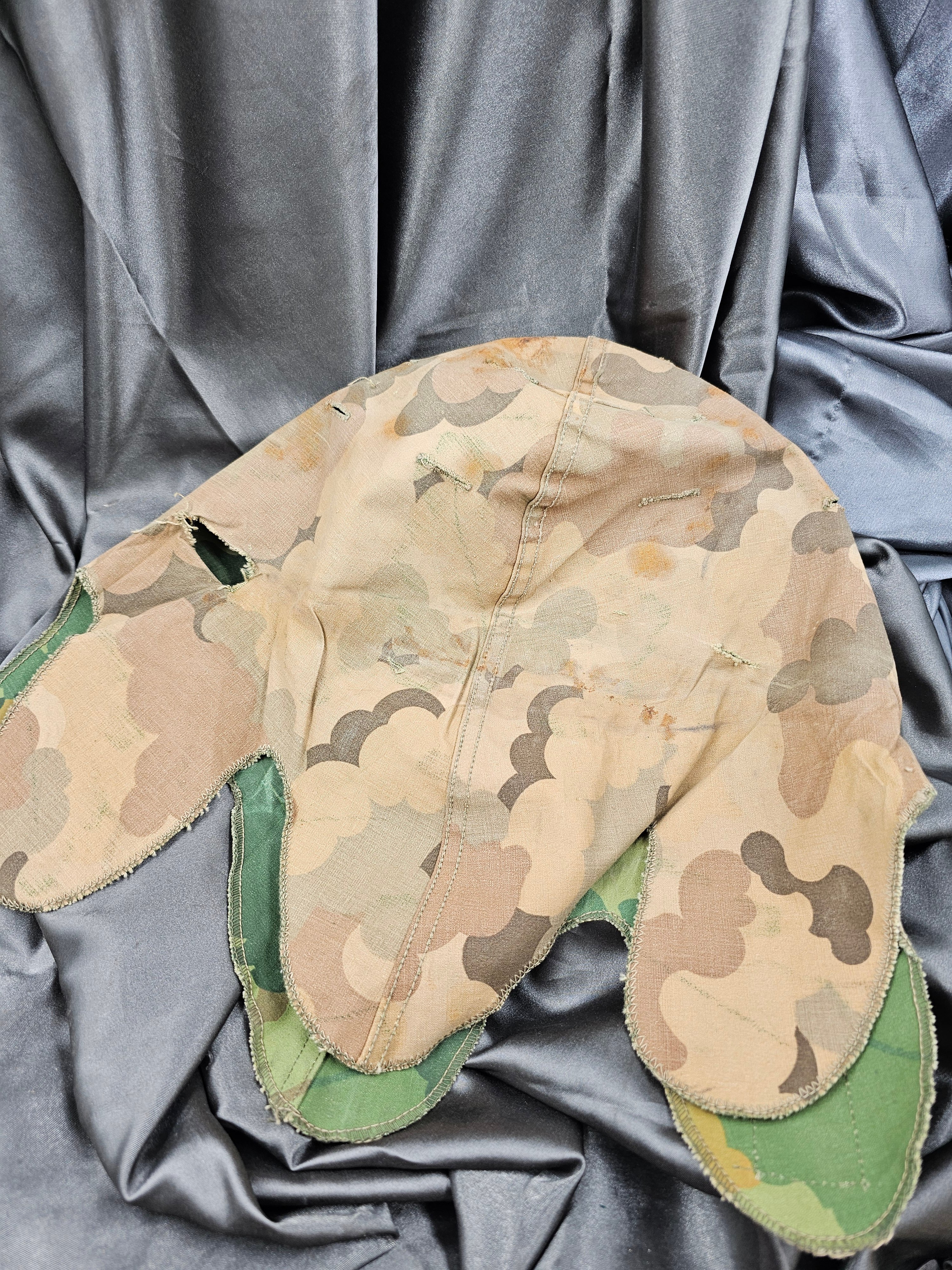 1959 US MARINE CORPS CAMOUFLAGE CHAPLAIN HELMET COVER — image 6
