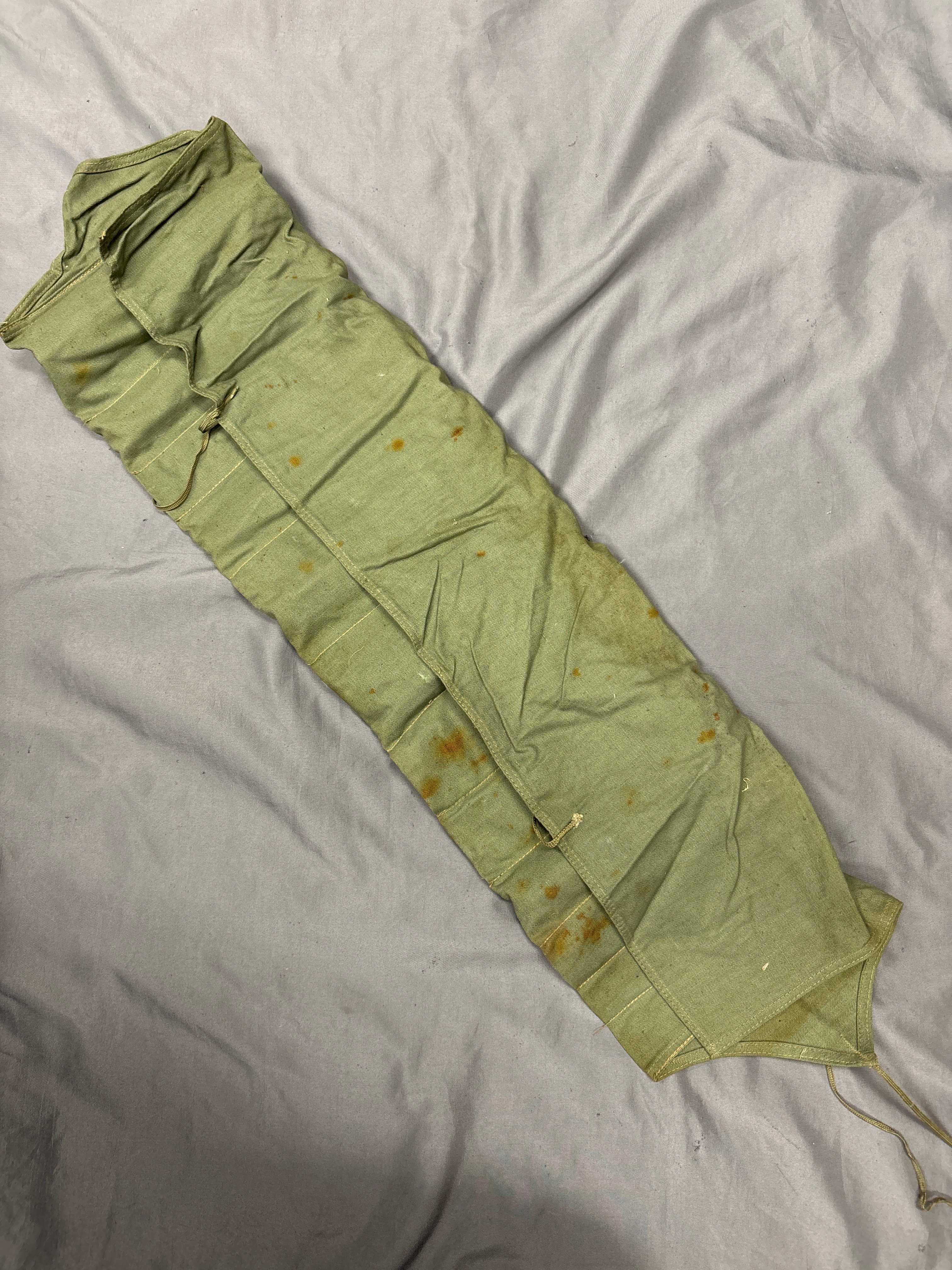 WWII US SURVIVAL FISHING KIT — image 5