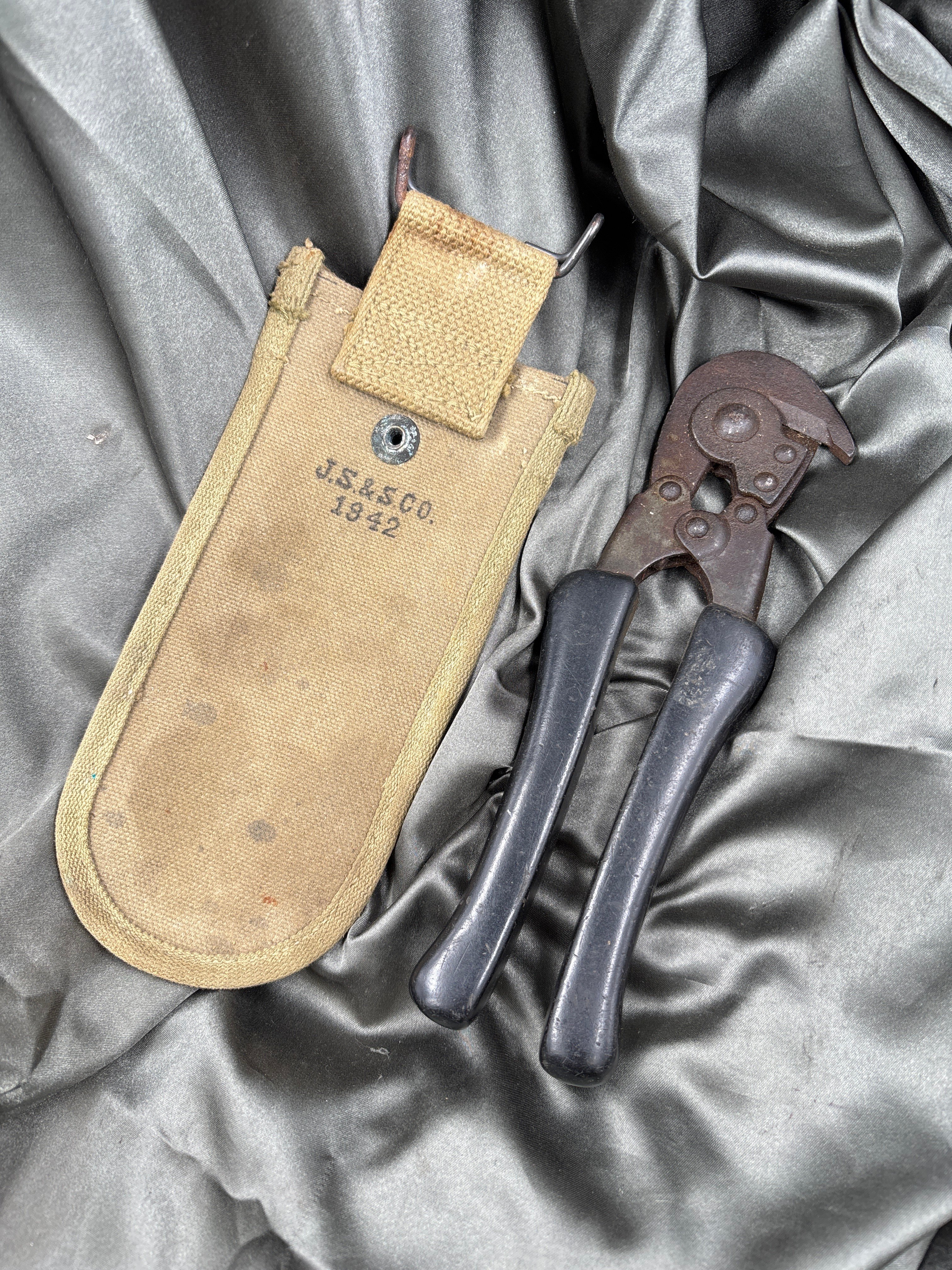 WWII US ARMY WIRE CUTTER TOOL — image 3