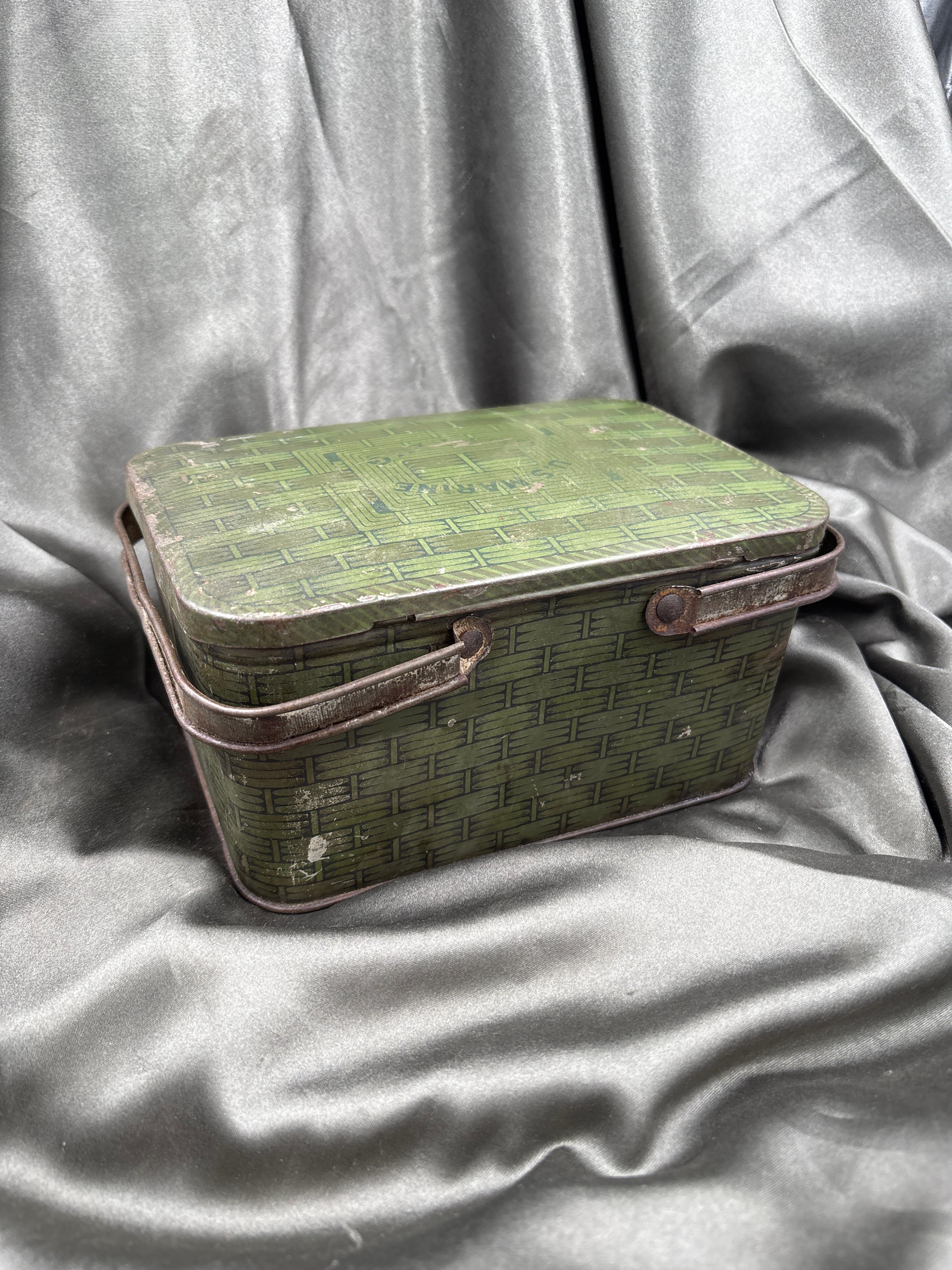 1920'S US MARINE CORPS TOBACCO PLUG CUT CONTAINER — image 3