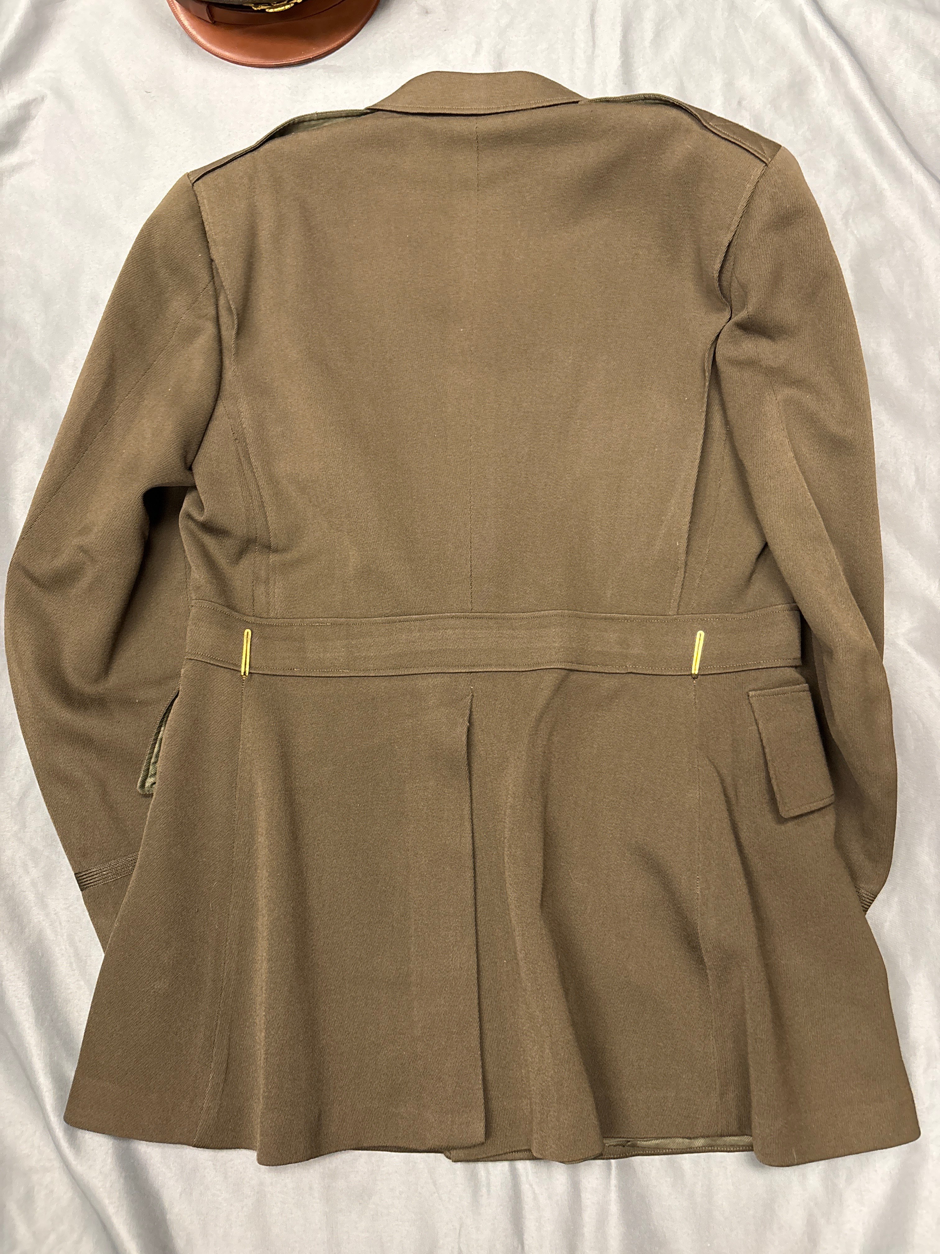 WWII US OFFICER ENGINEER UNIFORM AND VISOR CAP — image 3