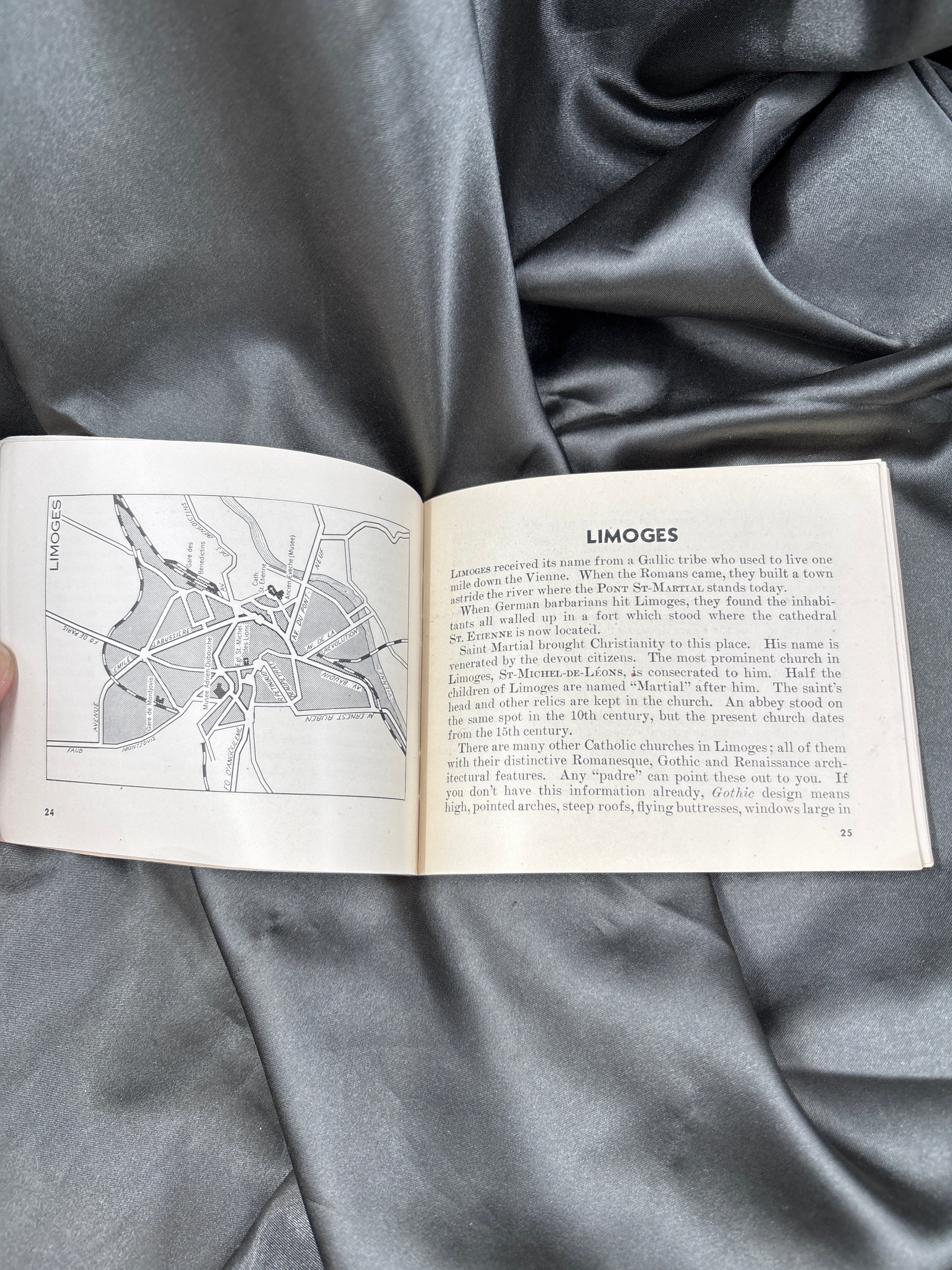 WWII US SOLDIERS POCKET GUIDE TO CITIES OF SOUTHERN FRANCE — image 4