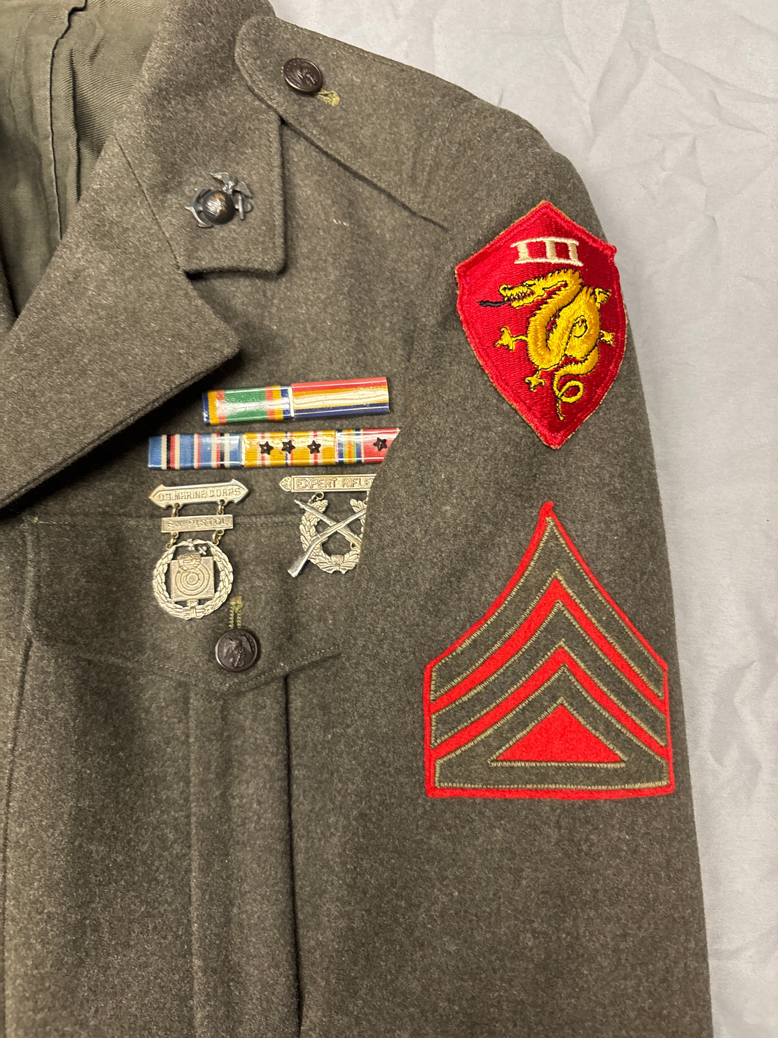 WWII US MARINE CORPS THIRD DIVISION AMPHIBIOUS CLASS A UNIFORM — image 2