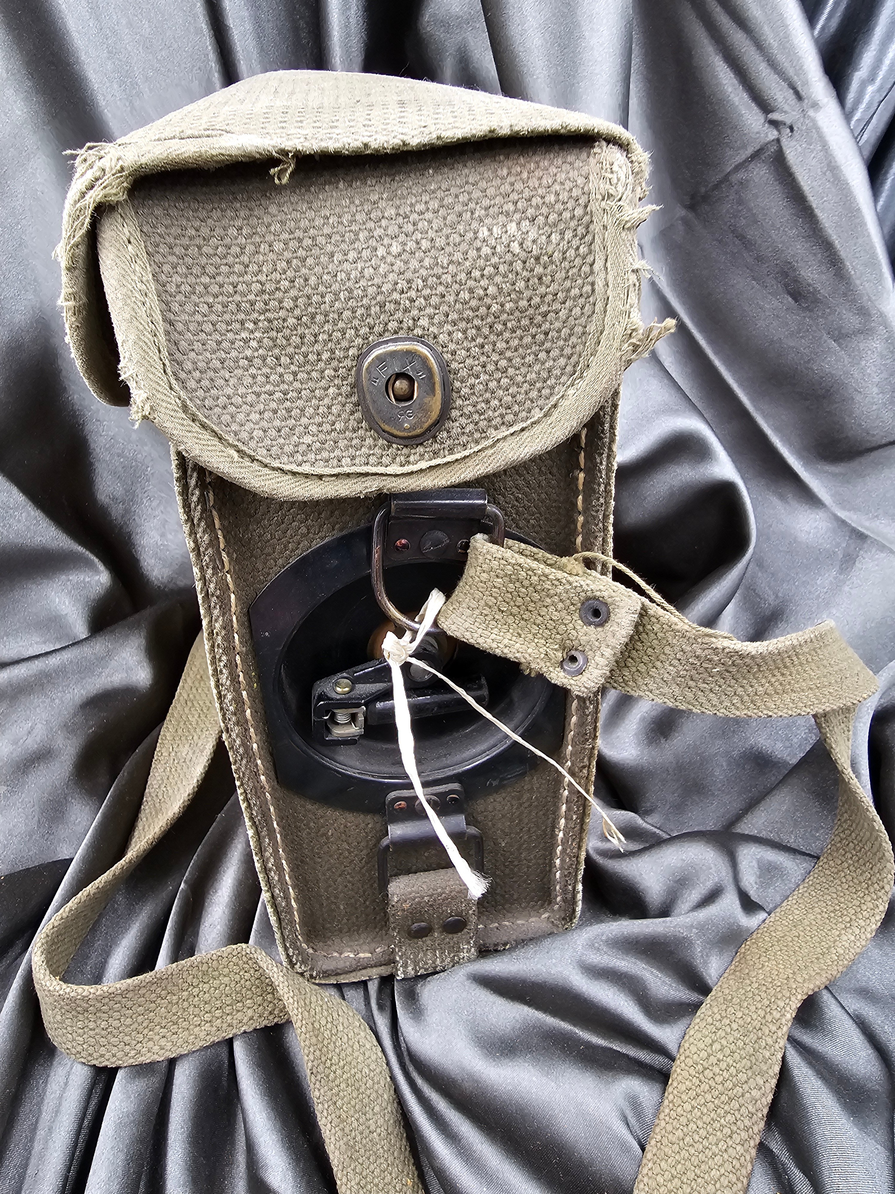 BELGIAN ARMY FIELD PHONE WITH CANVAS COVER — image 4