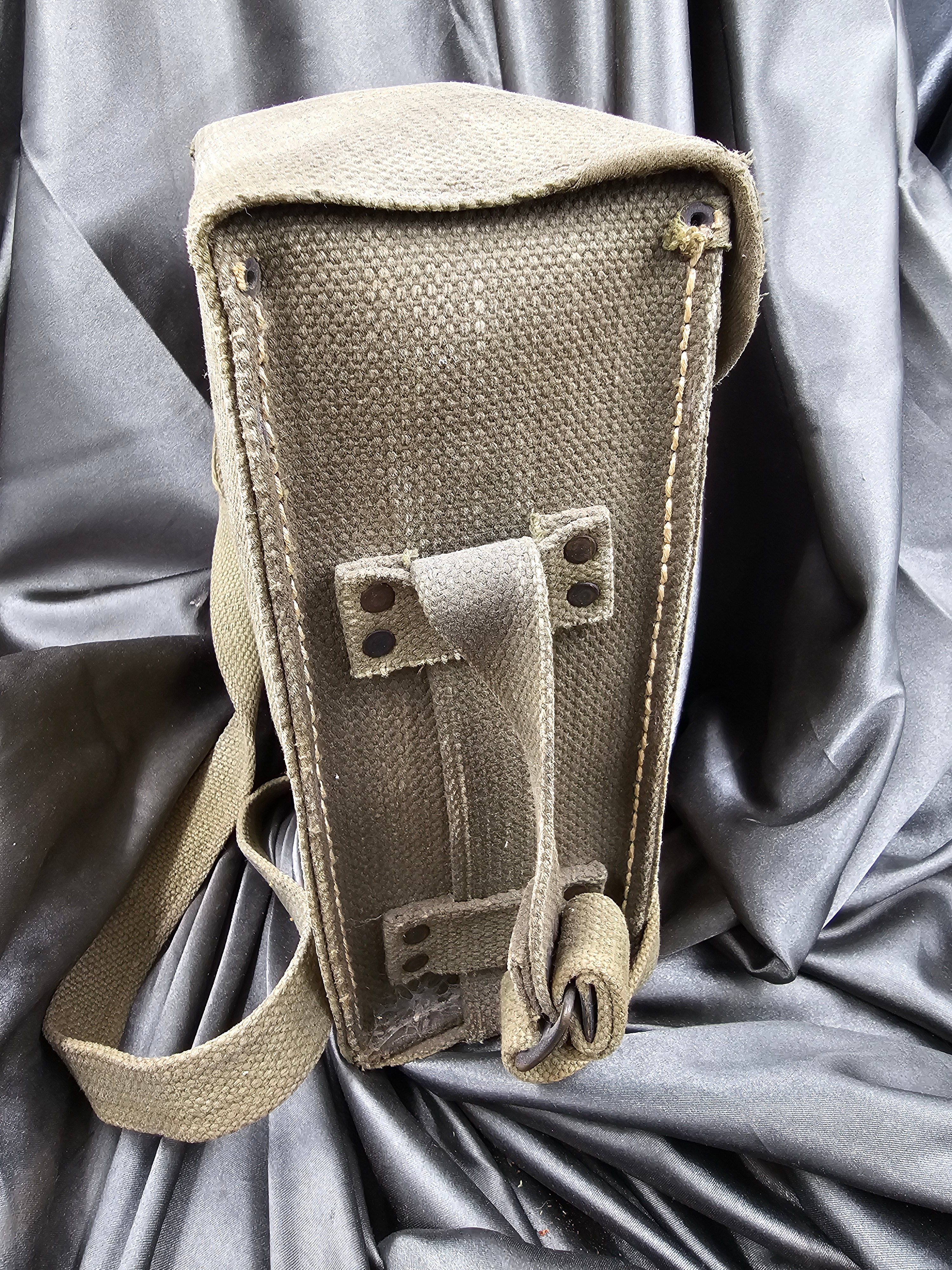 BELGIAN ARMY FIELD PHONE WITH CANVAS COVER — image 6