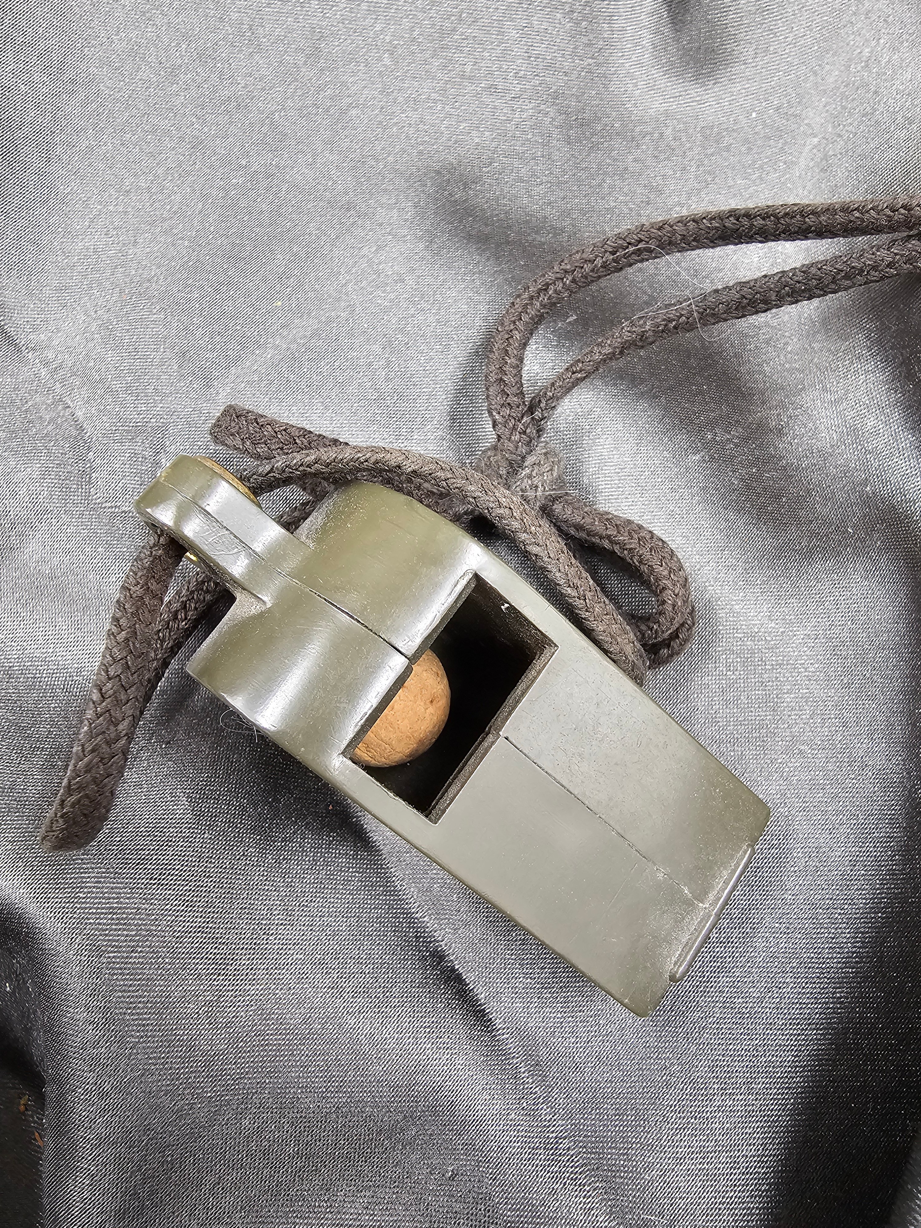 WWII US NAVY WHISTLE — image 3
