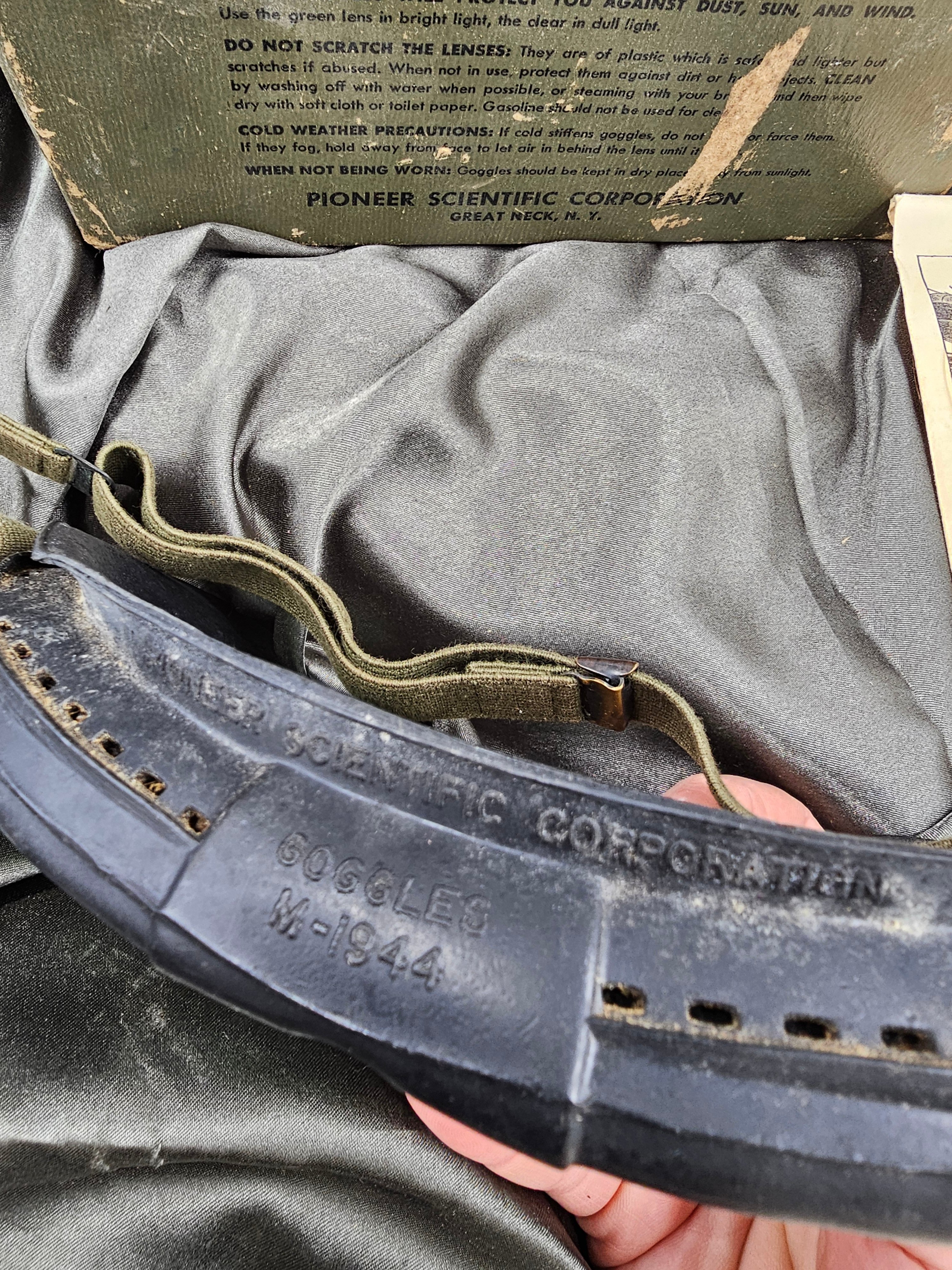 WWII US M1944 GOGGLES — image 3