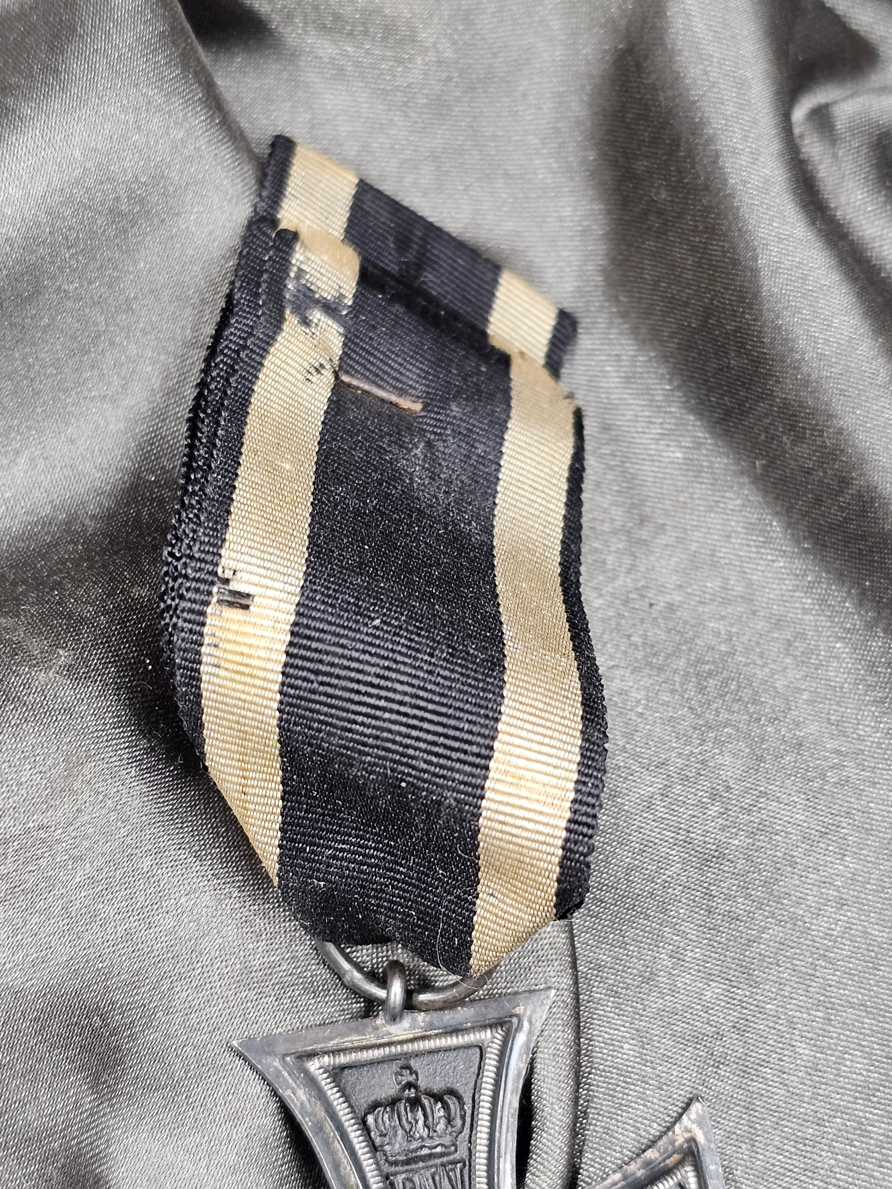 WWI GERMAN IRON CROSS SECOND CLASS — image 4