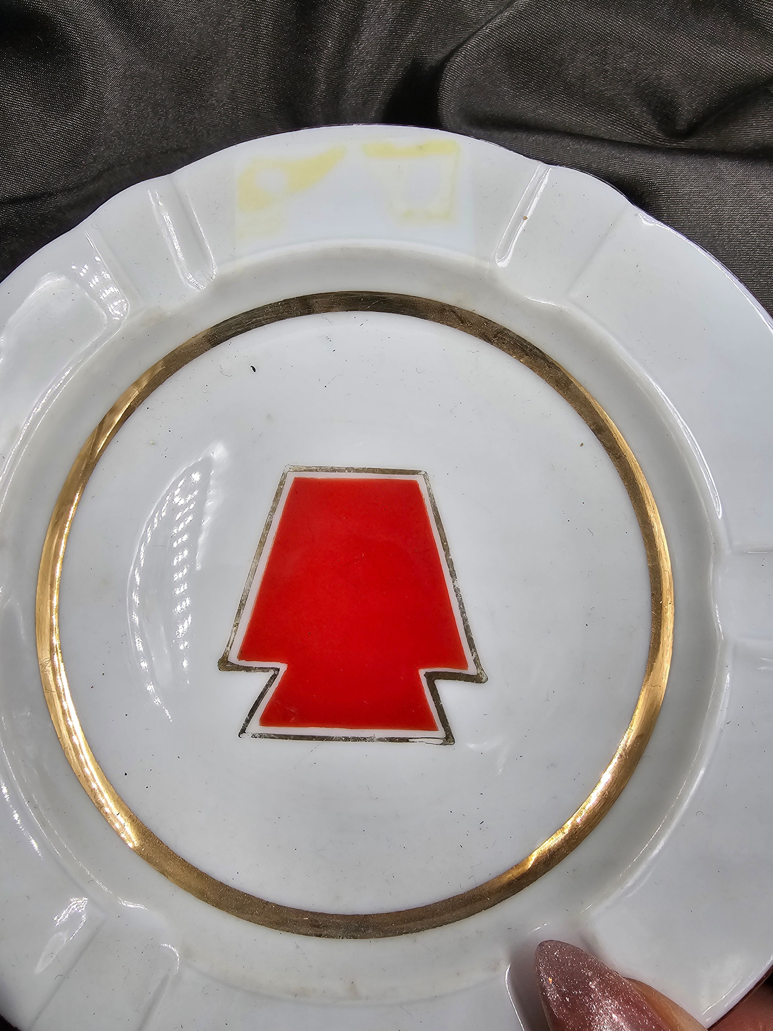 28TH INFANTRY DIVISION ASHTRAY — image 2