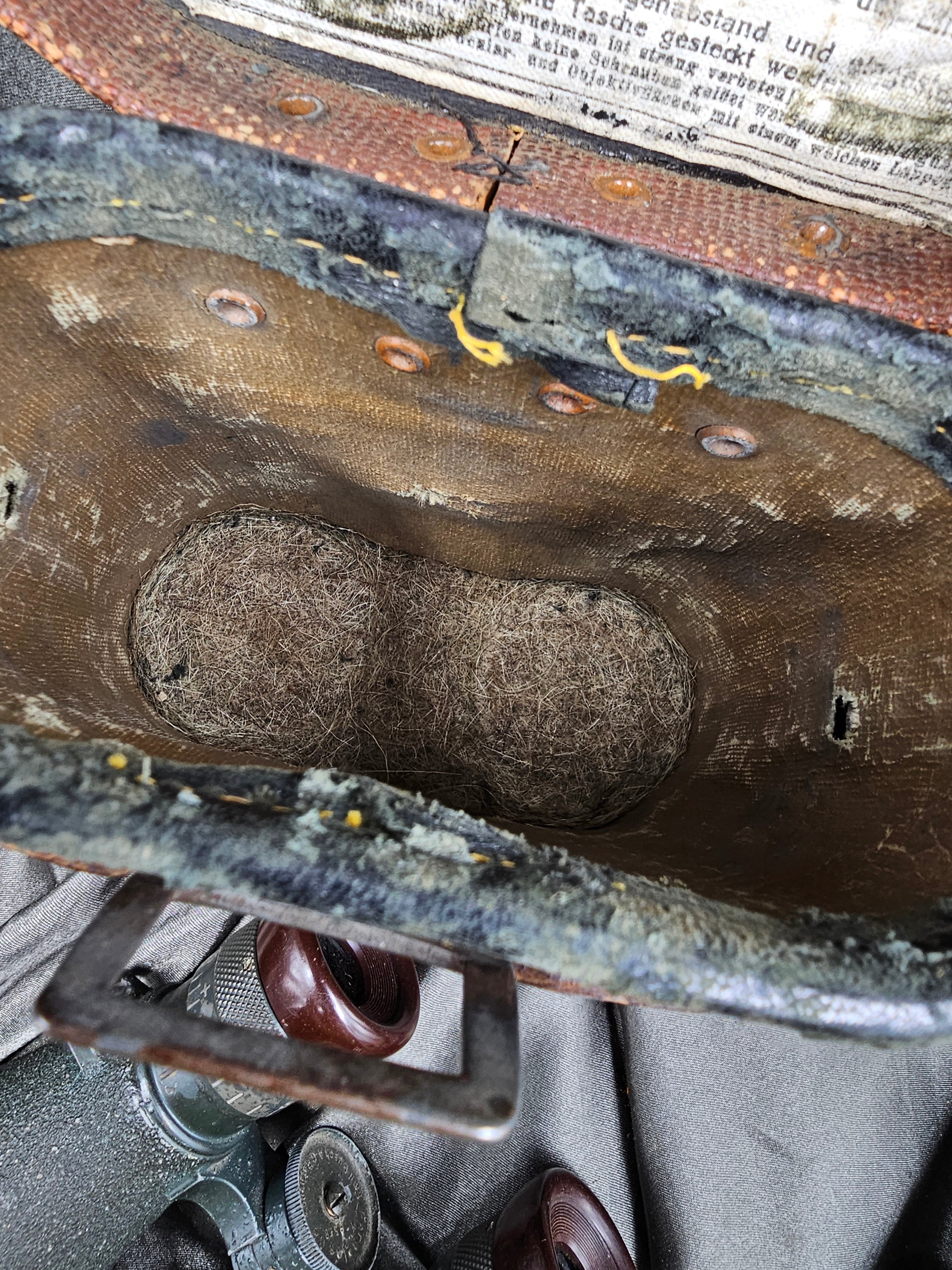 WWI GERMAN ARMY BINOCULARS — image 2