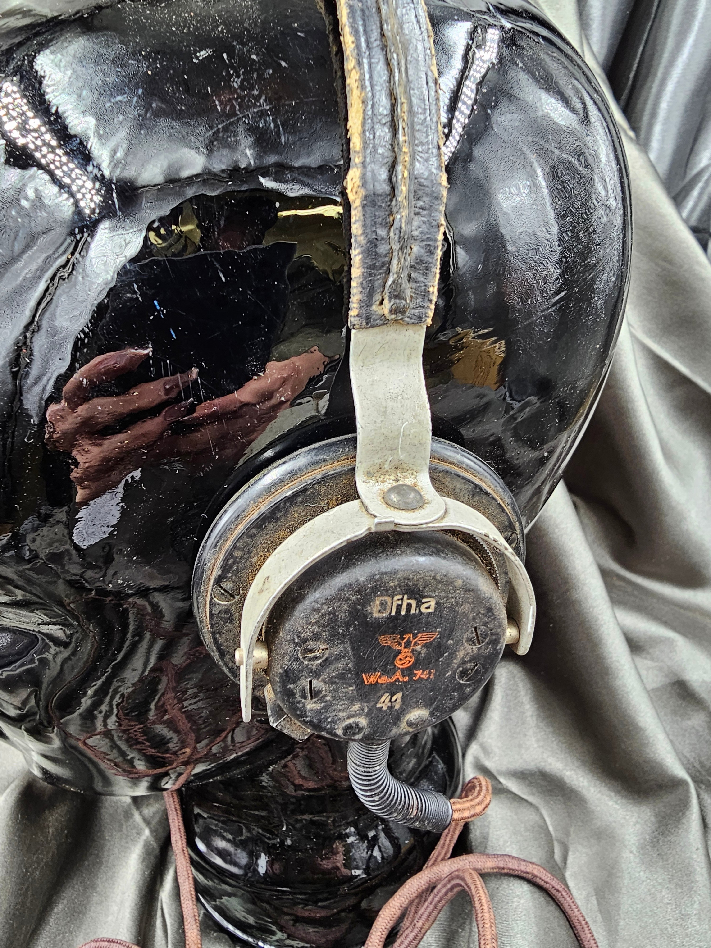 WWII GERMAN RADIO HEADSETS — image 3