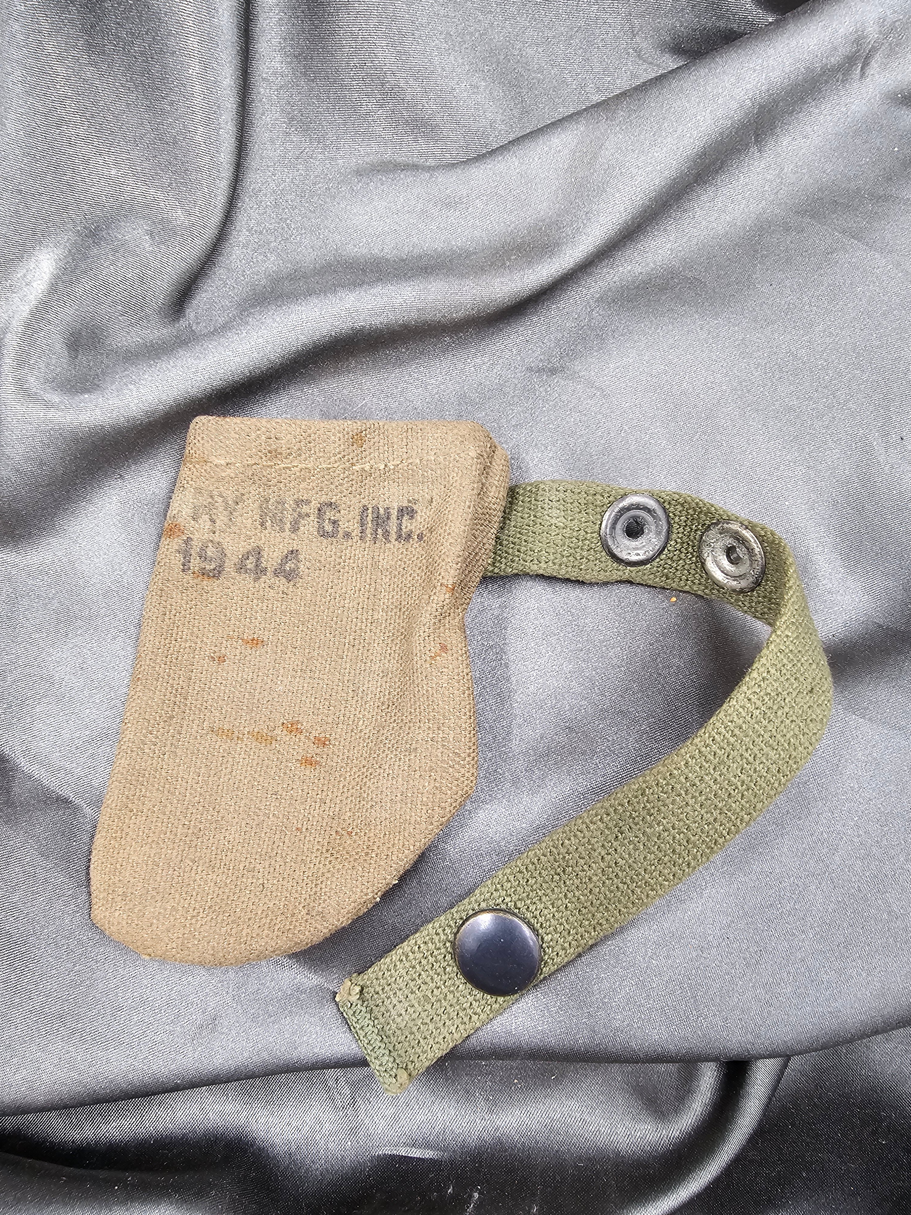 WWII US M1 GARAND MUZZLE COVER — image 2