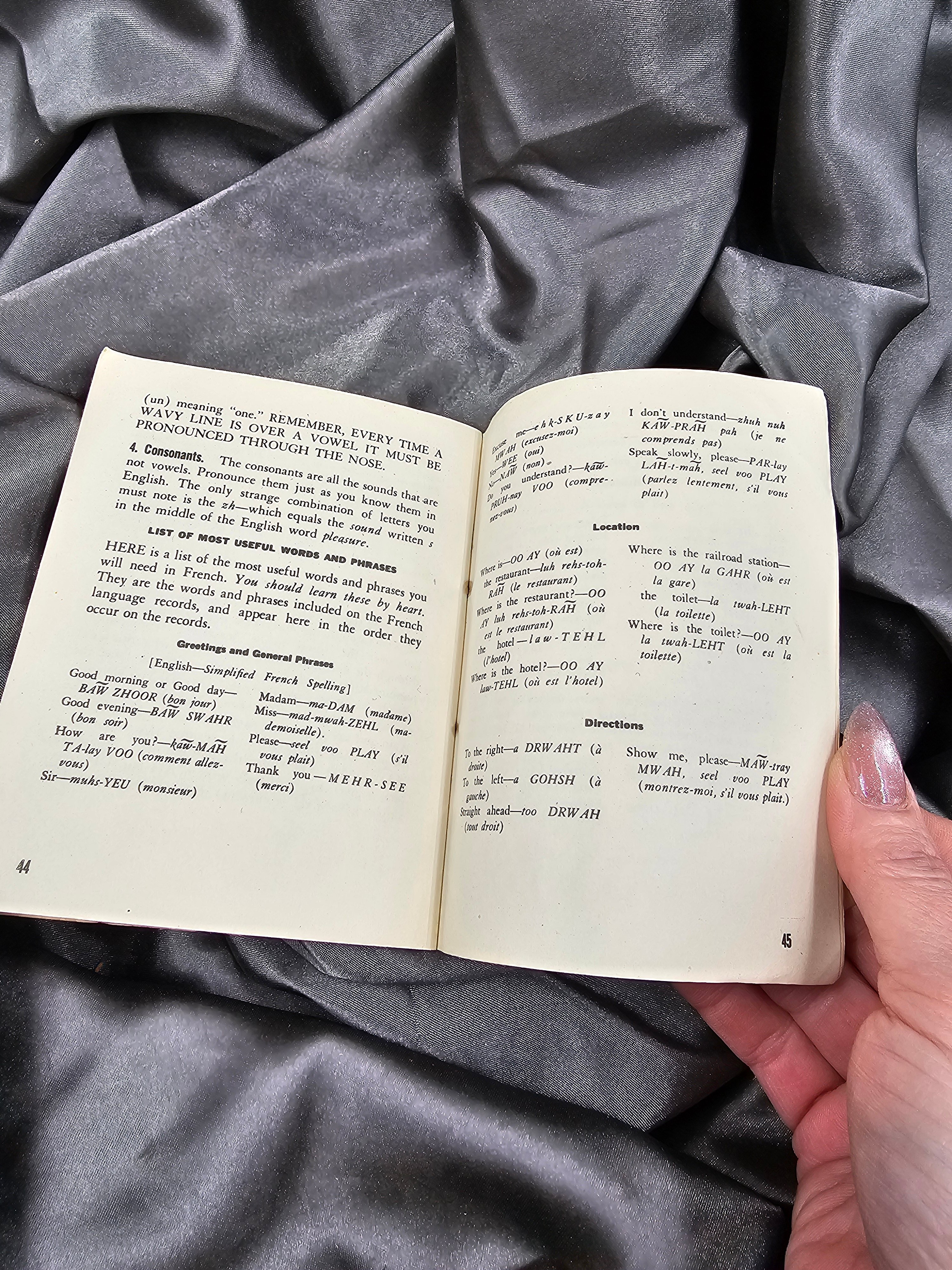 WWII ERA POCKET GUIDE TO NEW CALEDONIA — image 5