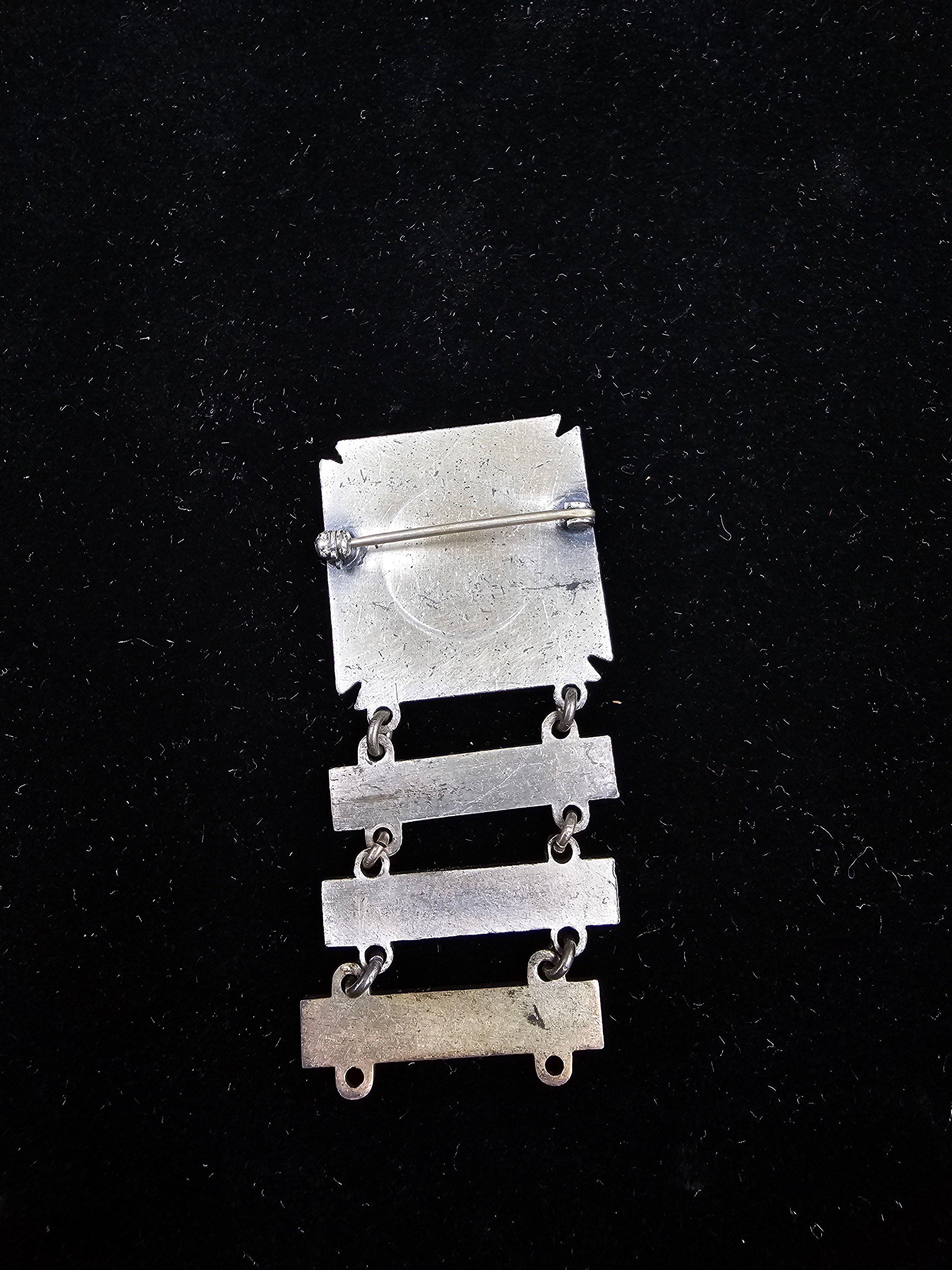 WWII US QUALIFICATION BADGE — image 2