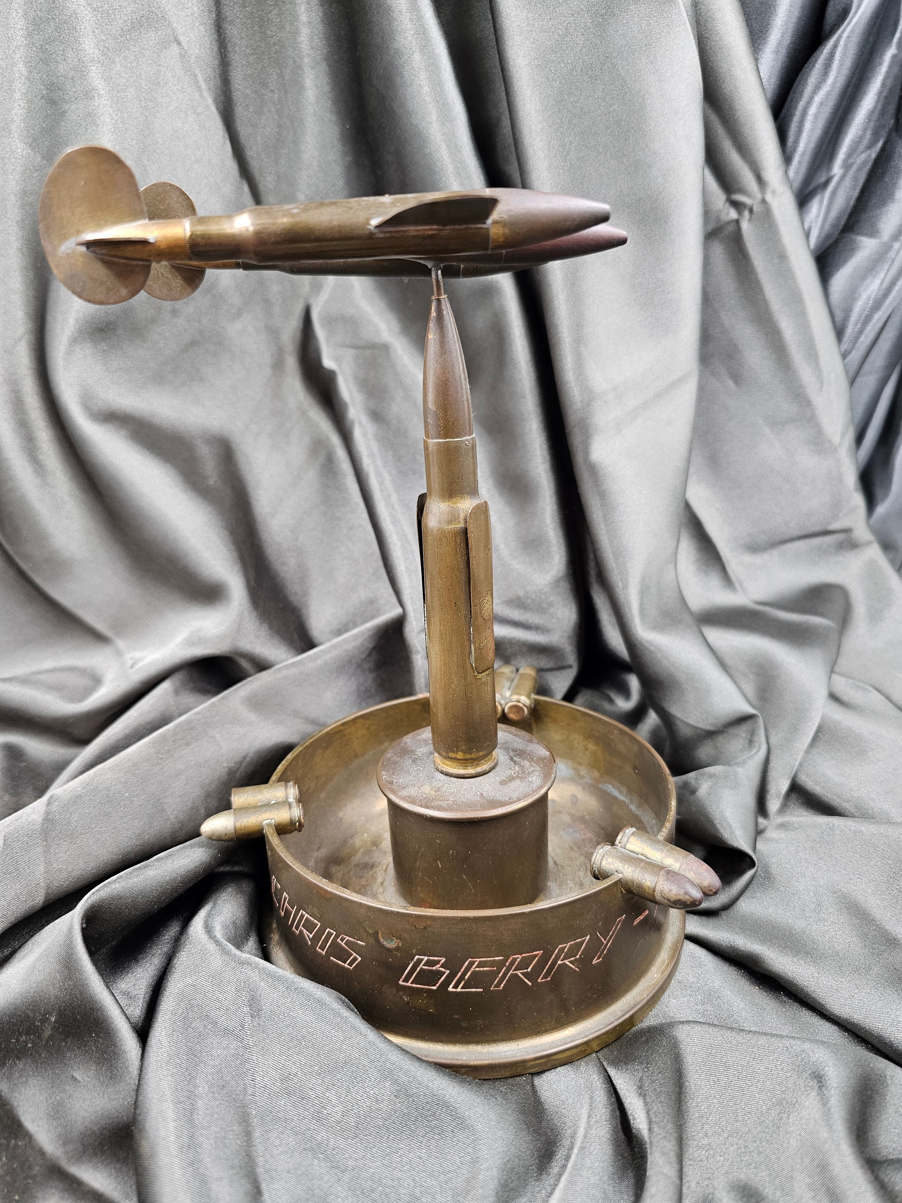 WWII TRENCH ART SHELL P38 ASHTRAY — image 2