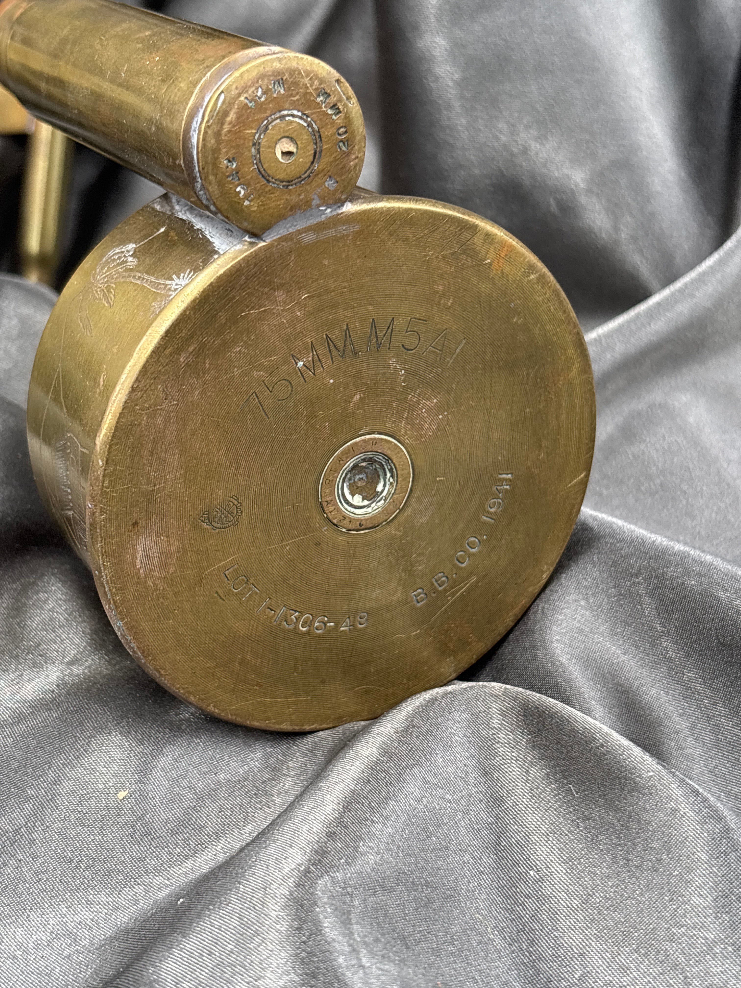 WWII ERA P38 SOUVENIR NEW GUINEA TRENCH ART ASHTRAY — image 5