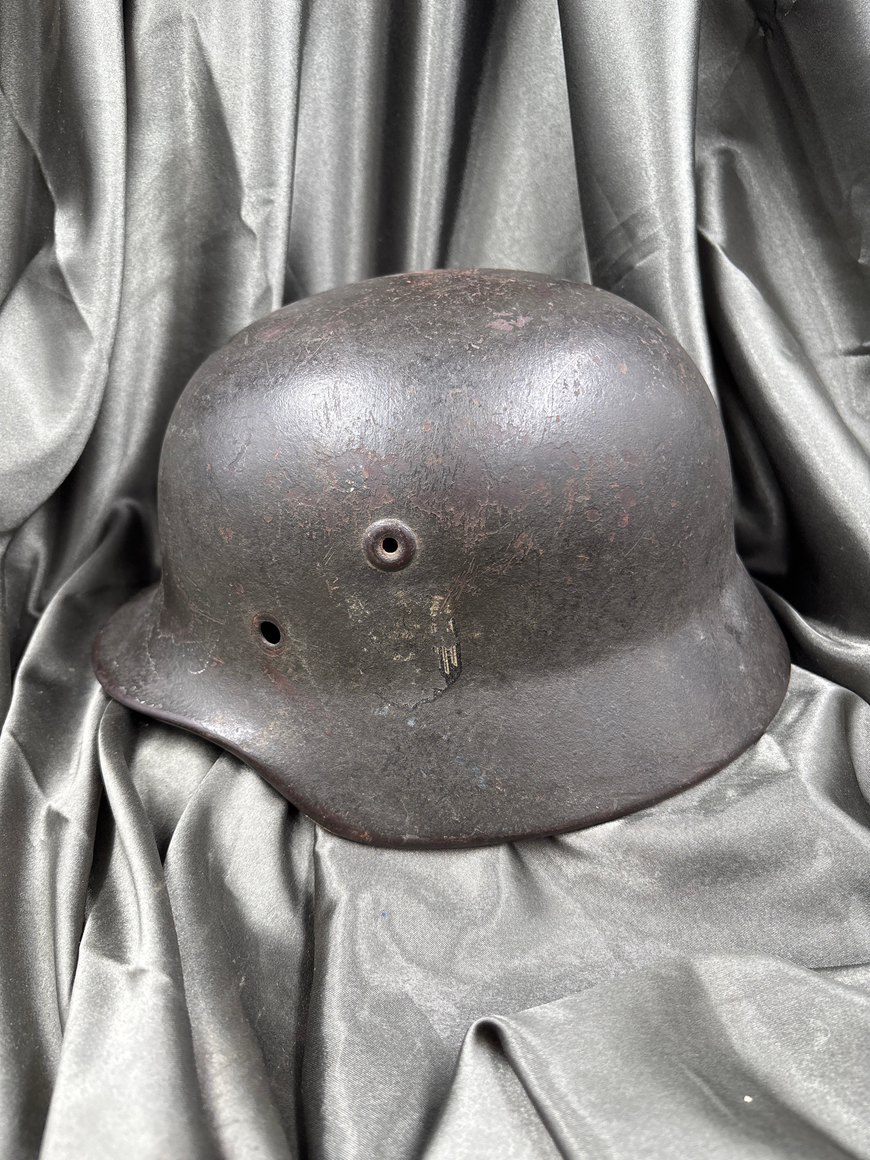 WWII GERMAN M40 SINGLE DECAL HELMET SHELL Q62 — image 3