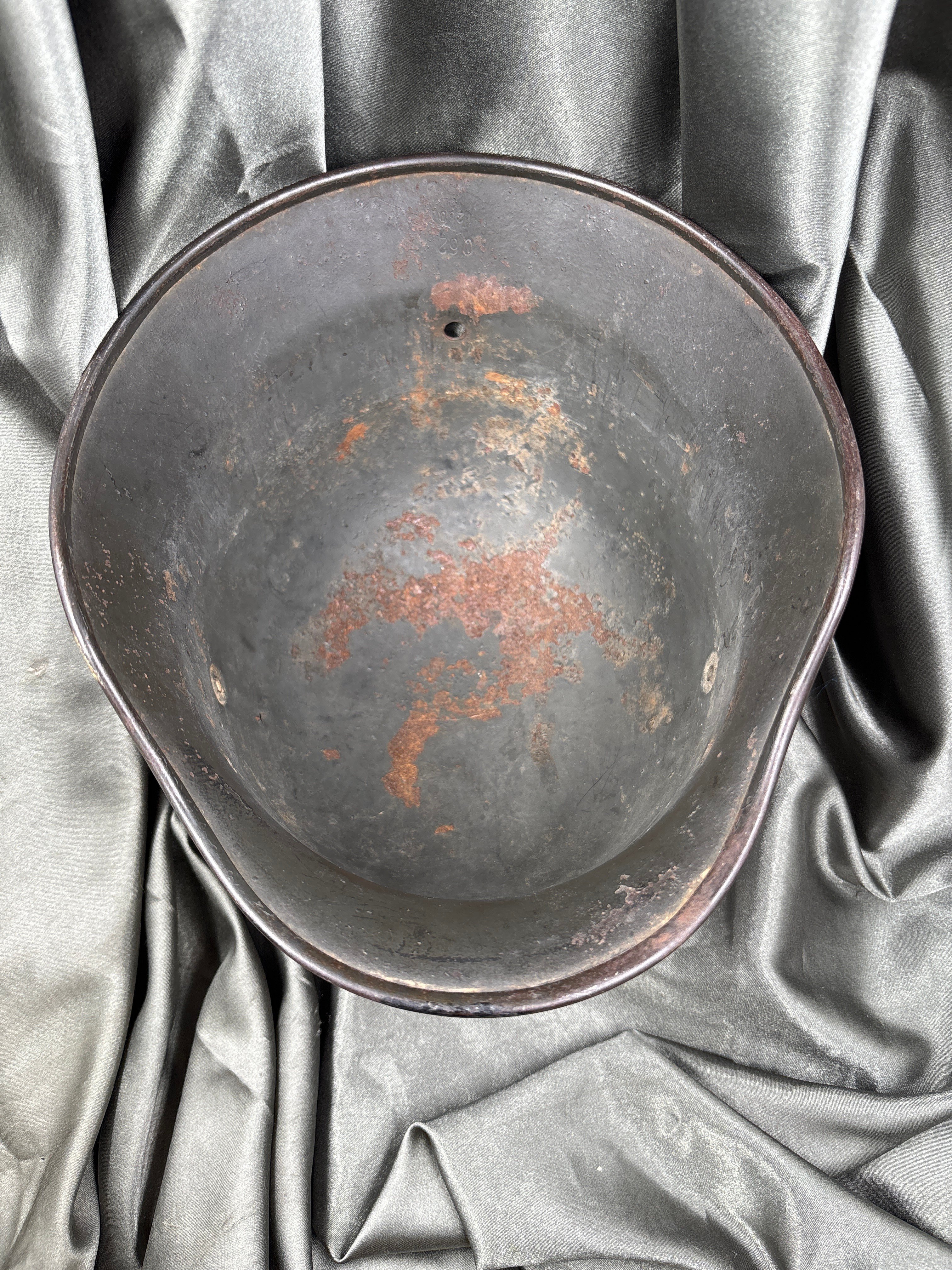 WWII GERMAN M40 SINGLE DECAL HELMET SHELL Q62 — image 5