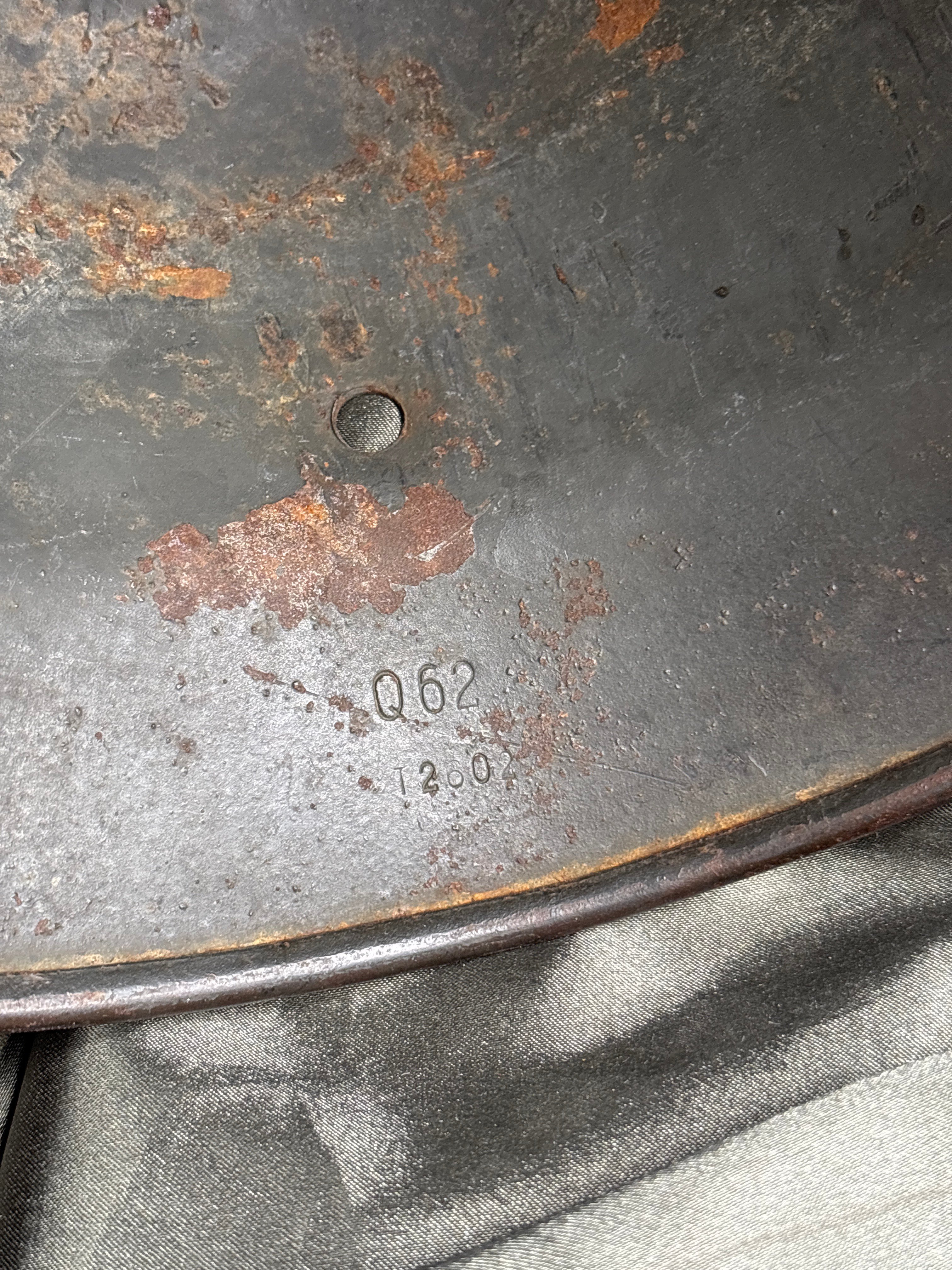 WWII GERMAN M40 SINGLE DECAL HELMET SHELL Q62 — image 6