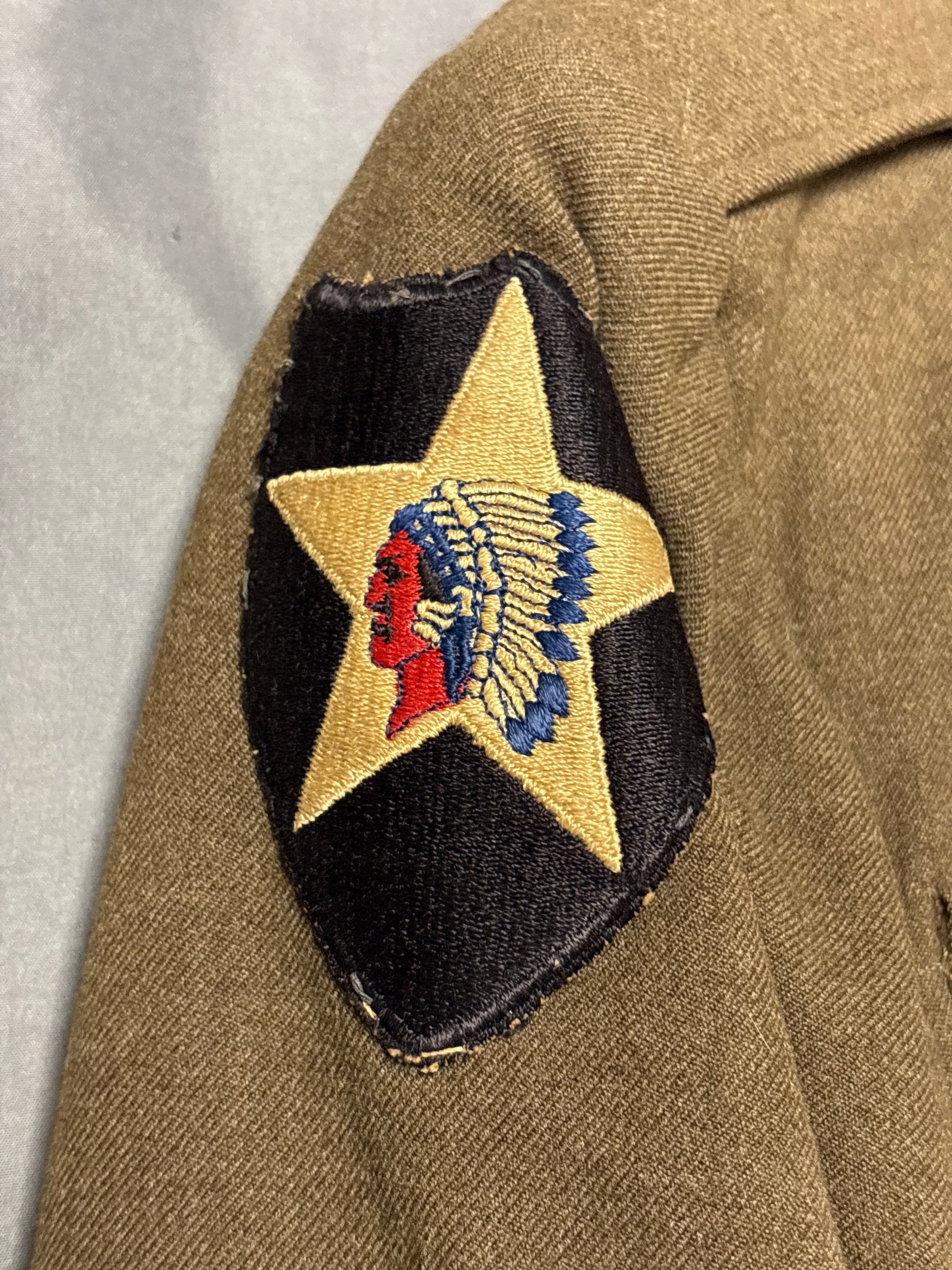WWII US SECOND INFANTRY DIVISION EISENHOWER JACKET SIZE 34R — image 2