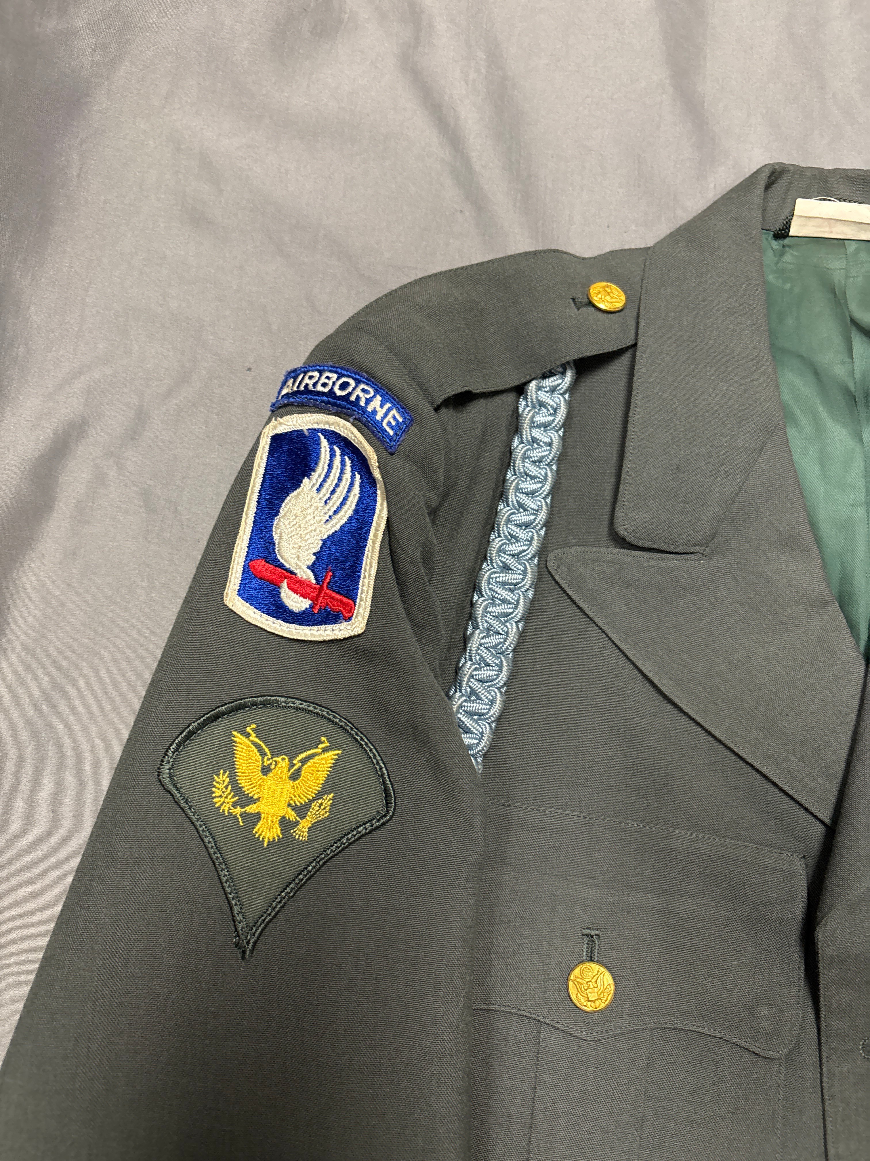 VIETNAM WAR ERA 173RD AIRBORNE CLASS A UNIFORM — image 2