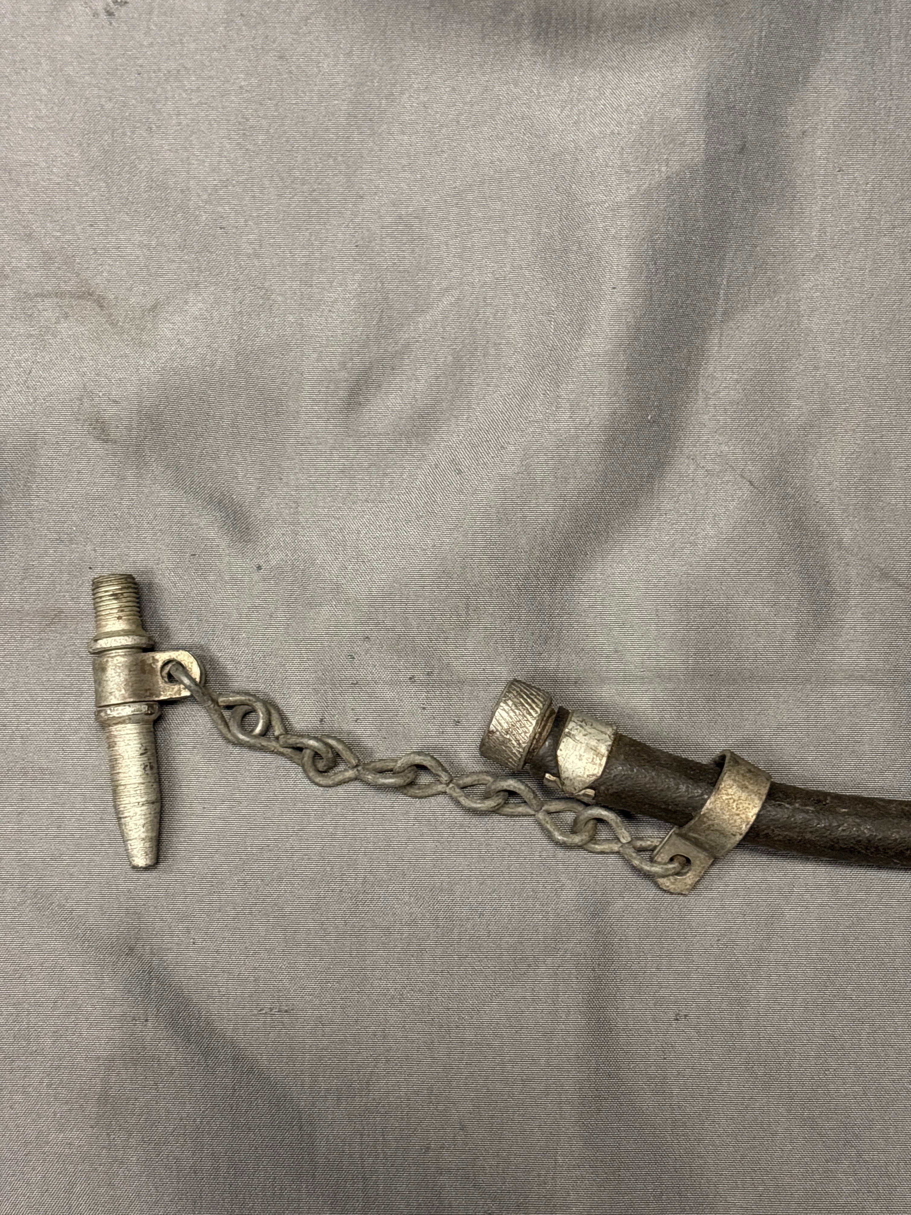 WWII JEEP WILLYS TIRE PUMP — image 3