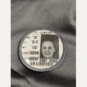 WWII US FORT LEWIS EMPLOYEE BADGE