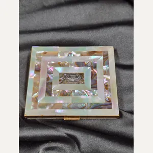 WWII AIRBORNE MOTHER OF PEARL SWEETHEART COMPACT