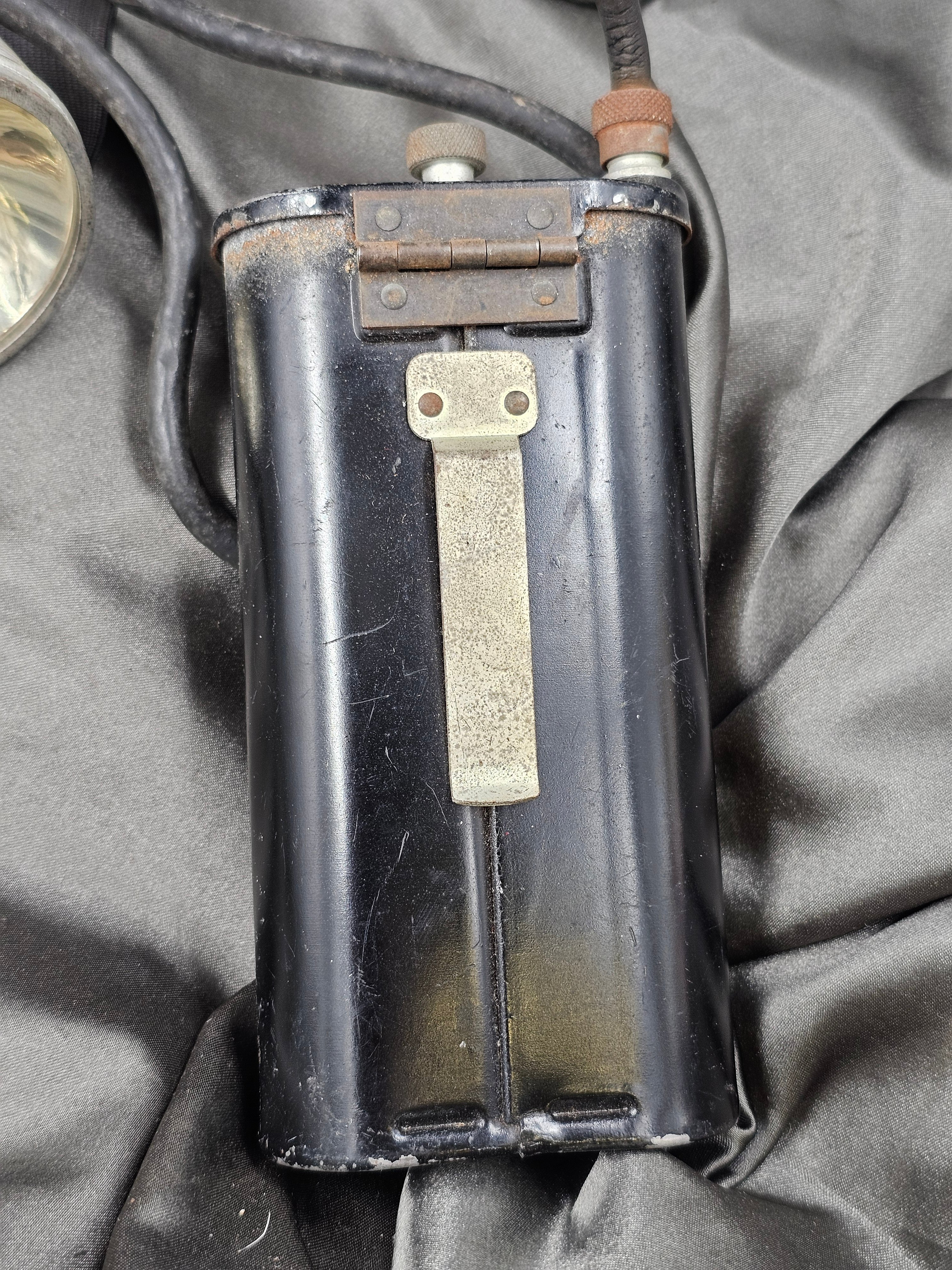 WWII US NAVY HEADLAMP — image 3