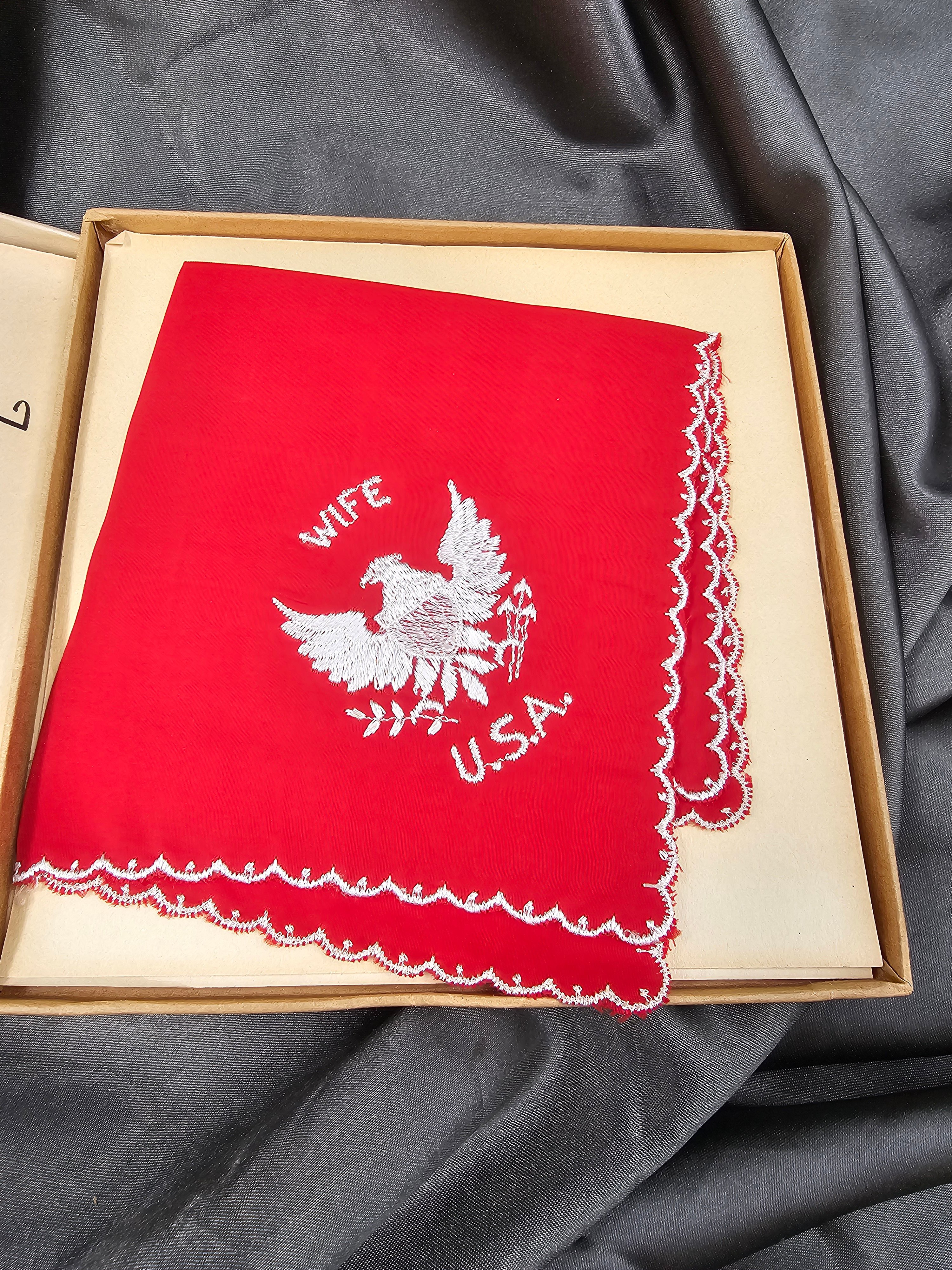 WWII SWEETHEART HANDKERCHIEF IN PX BOX — image 3