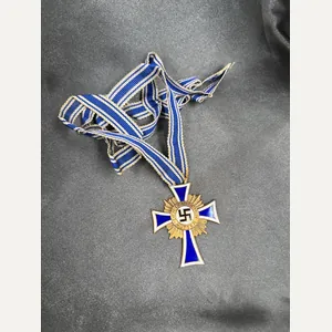 WWII GERMAN MOTHER'S CROSS IN GOLD