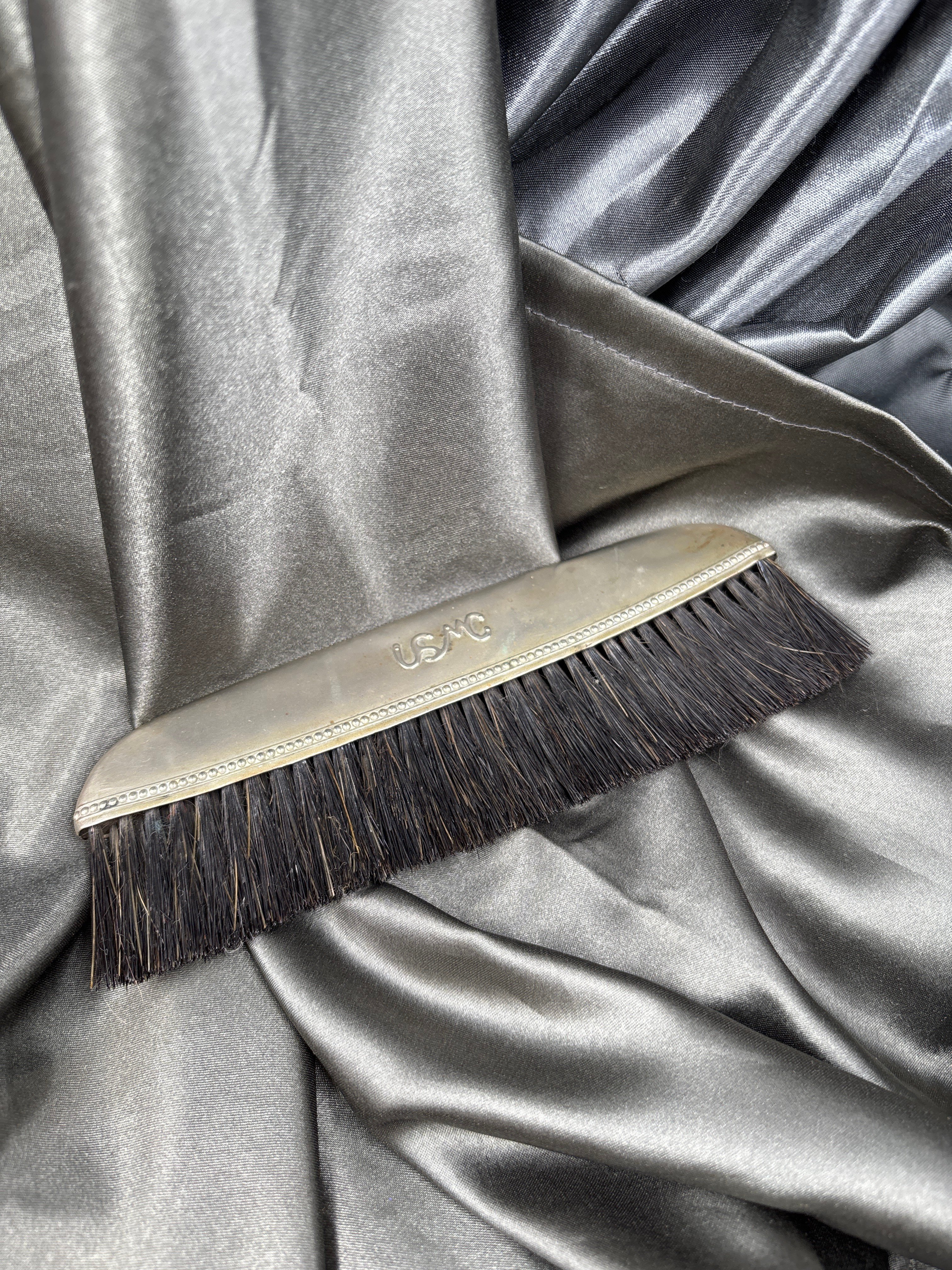 WWII ERA USMC GARMENT BRUSH — image 3