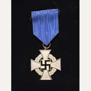 WWII GERMAN SERVICE MEDAL
