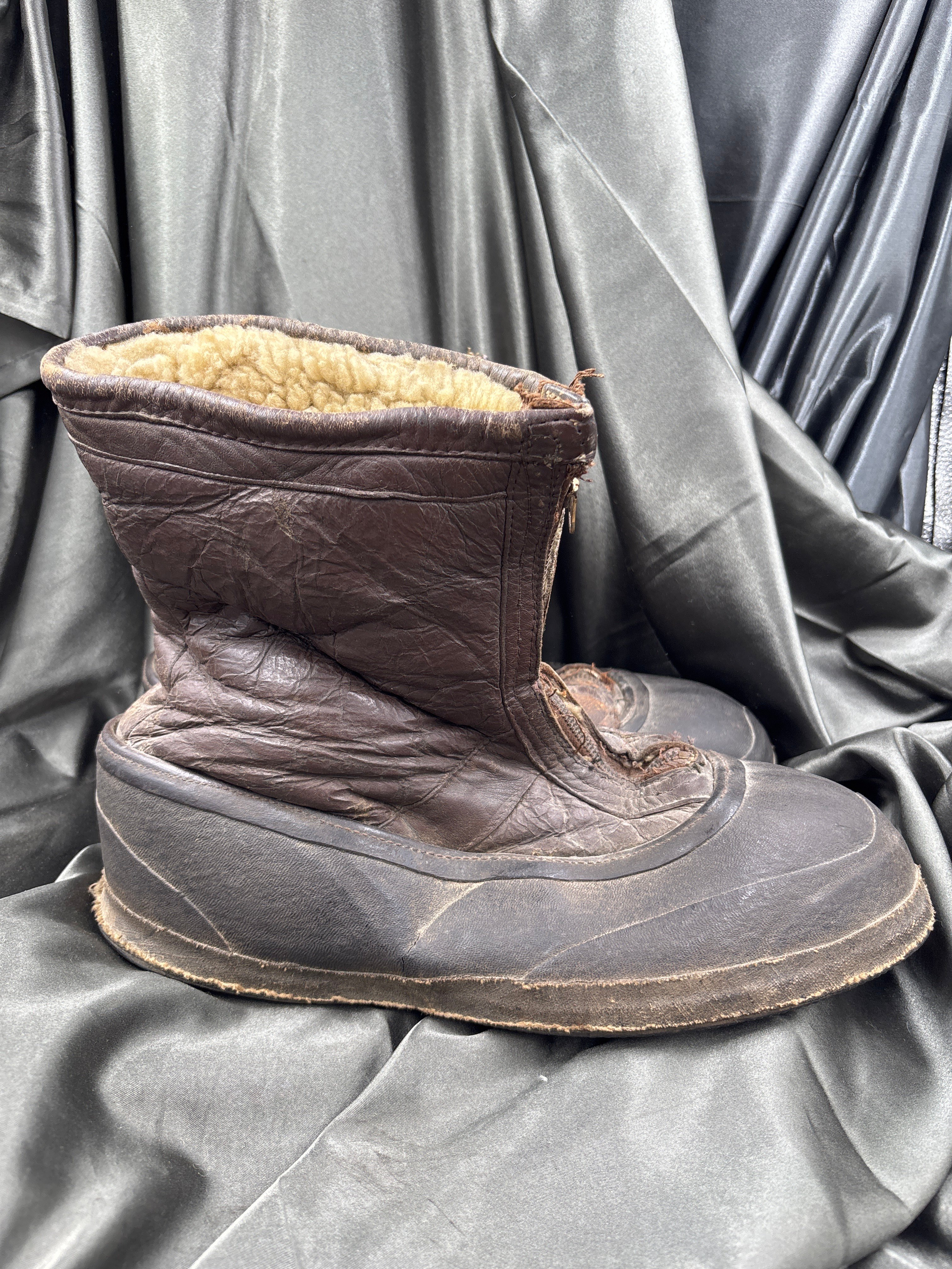 WWII AIR CORPS A-6 FLIGHT BOOTS — image 3