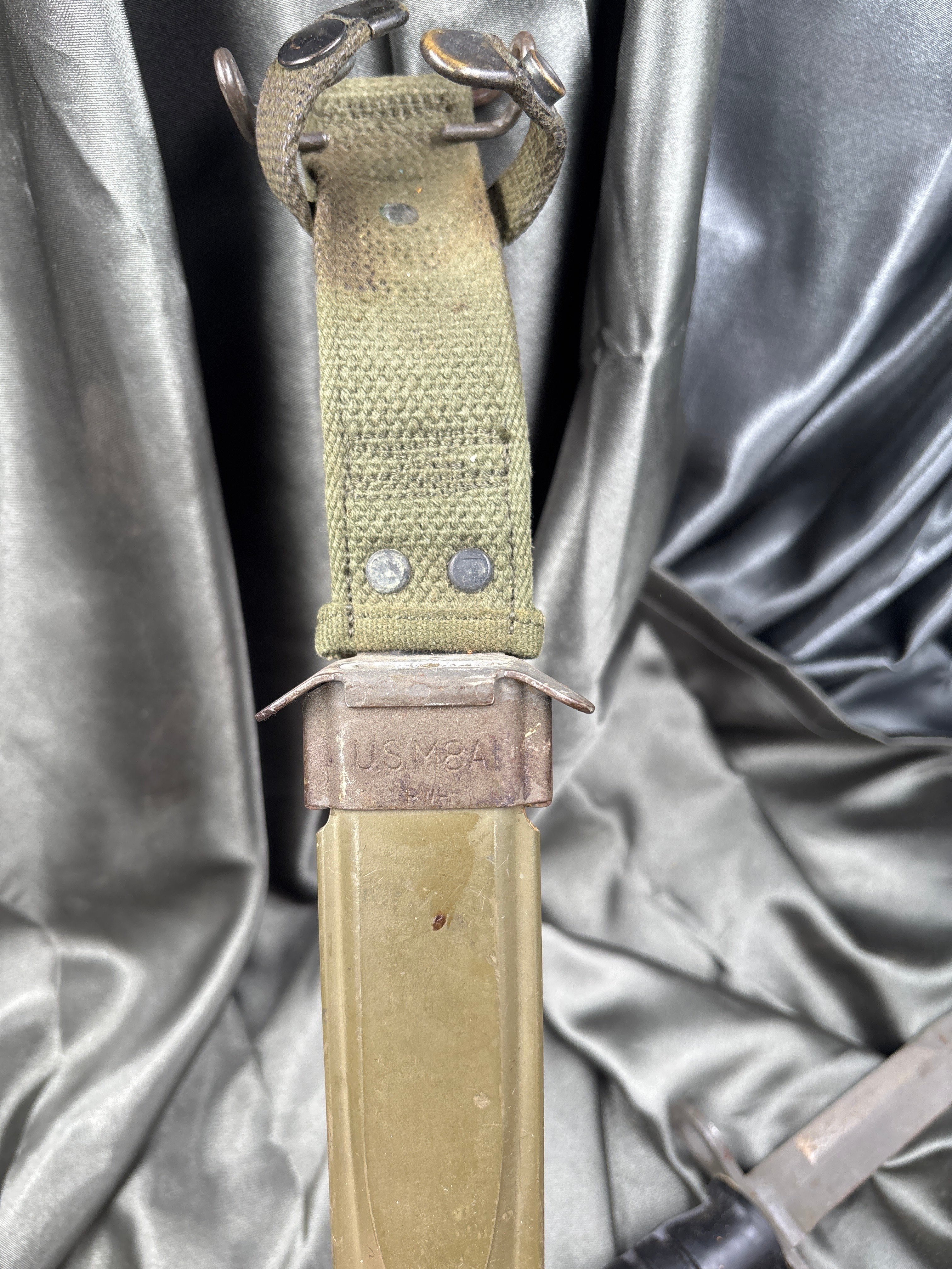 KOREAN/ VIETNAM WAR ERA US RUBBER GRIP CAMILLUS M4 BAYONET — image 2