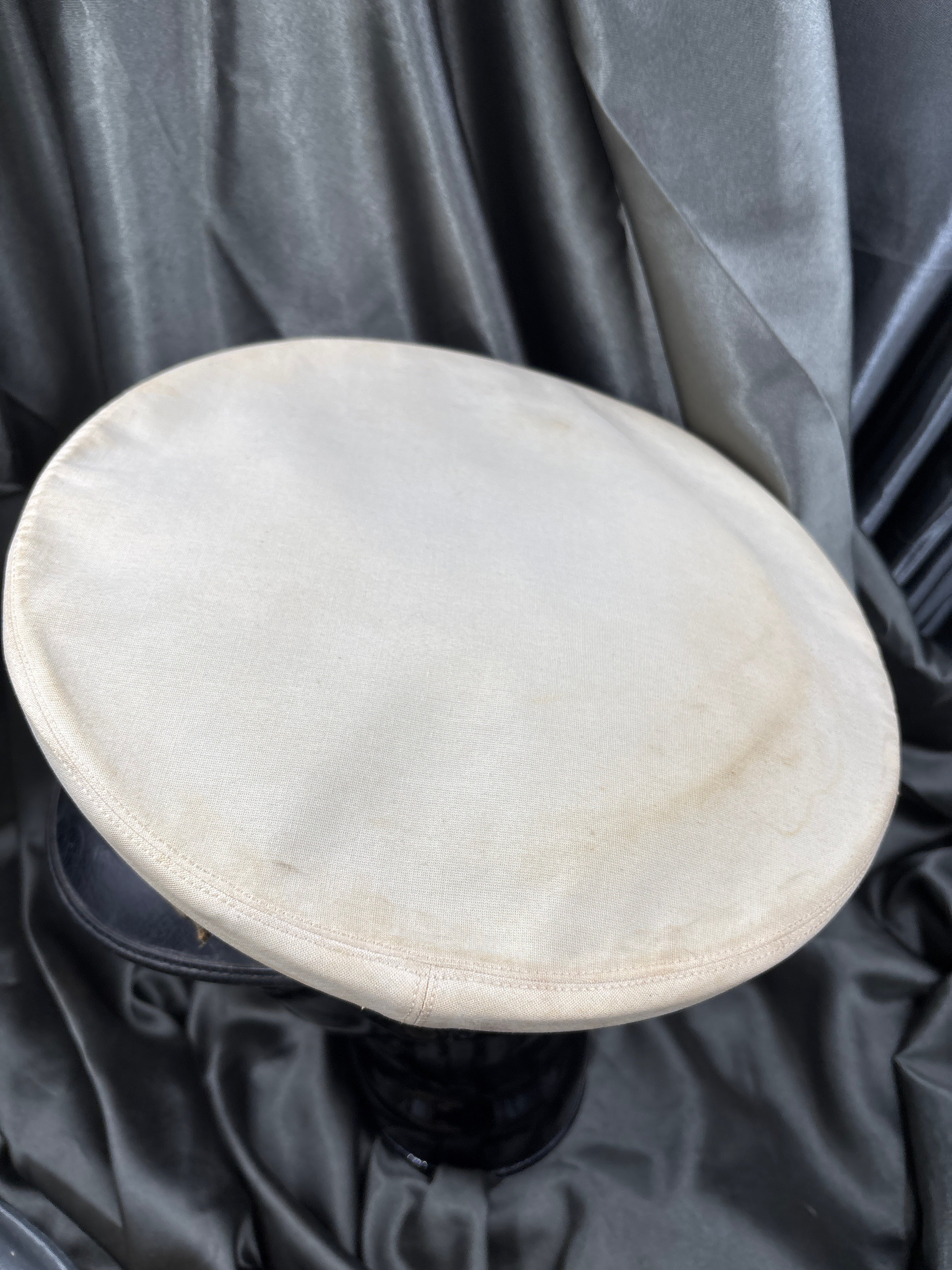 WWII US NAVY OFFICER VISOR CAP IN 7 1/8 — image 6