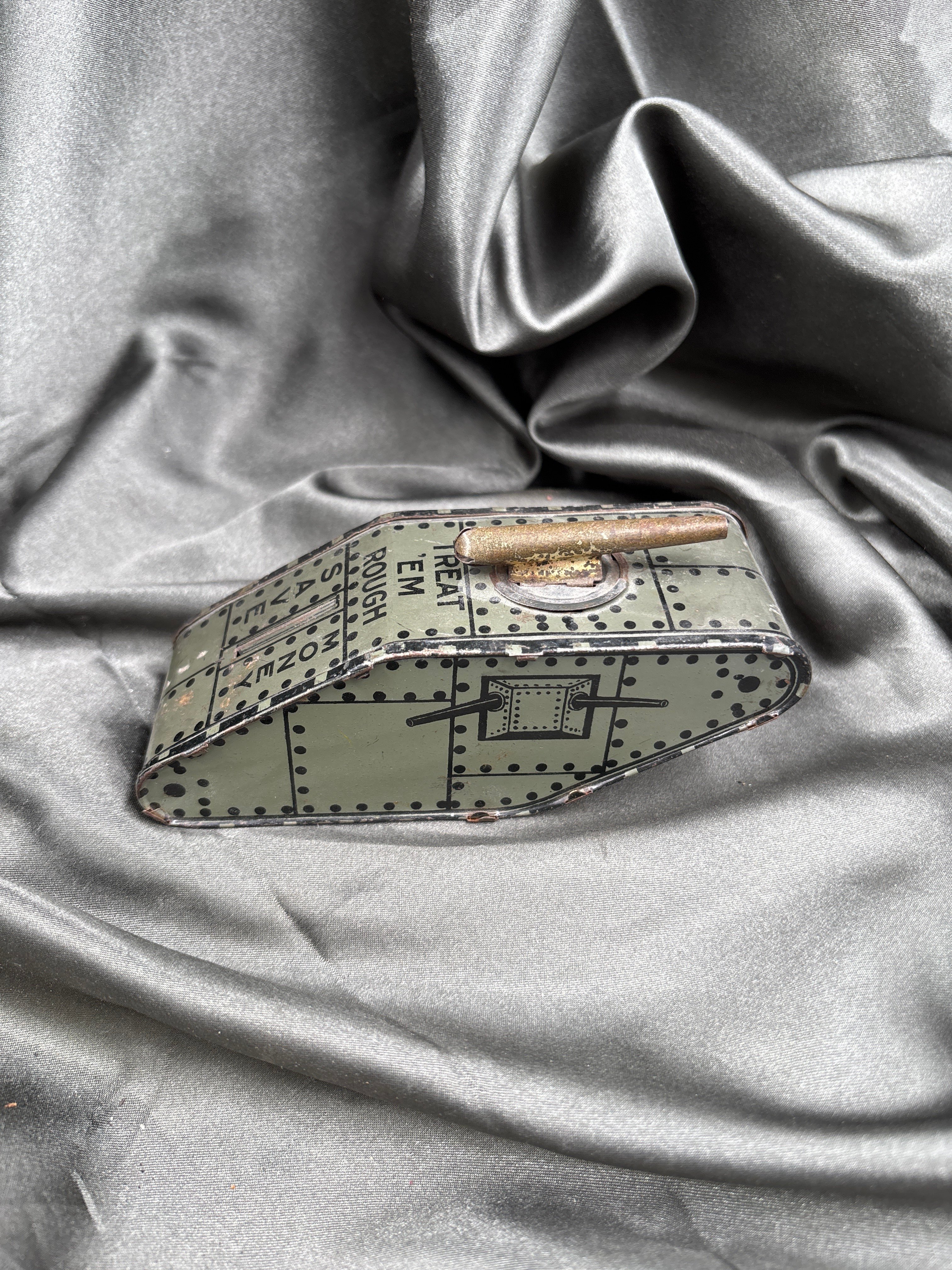 RARE WWI HOMEFRONT TANK BANK TREAT EM ROUGH SAVE MONEY 💰 — image 3