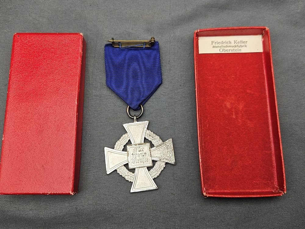 WWII German 25 Year Faithful Service Medal — image 2