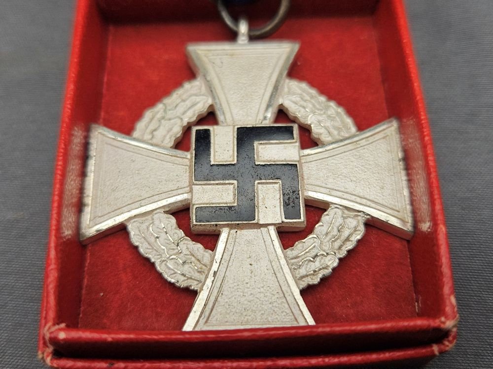 WWII German 25 Year Faithful Service Medal — image 5