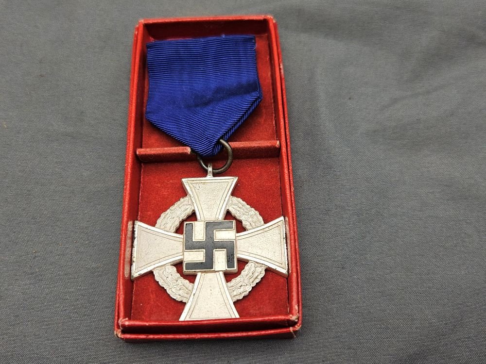WWII German 25 Year Faithful Service Medal — image 6