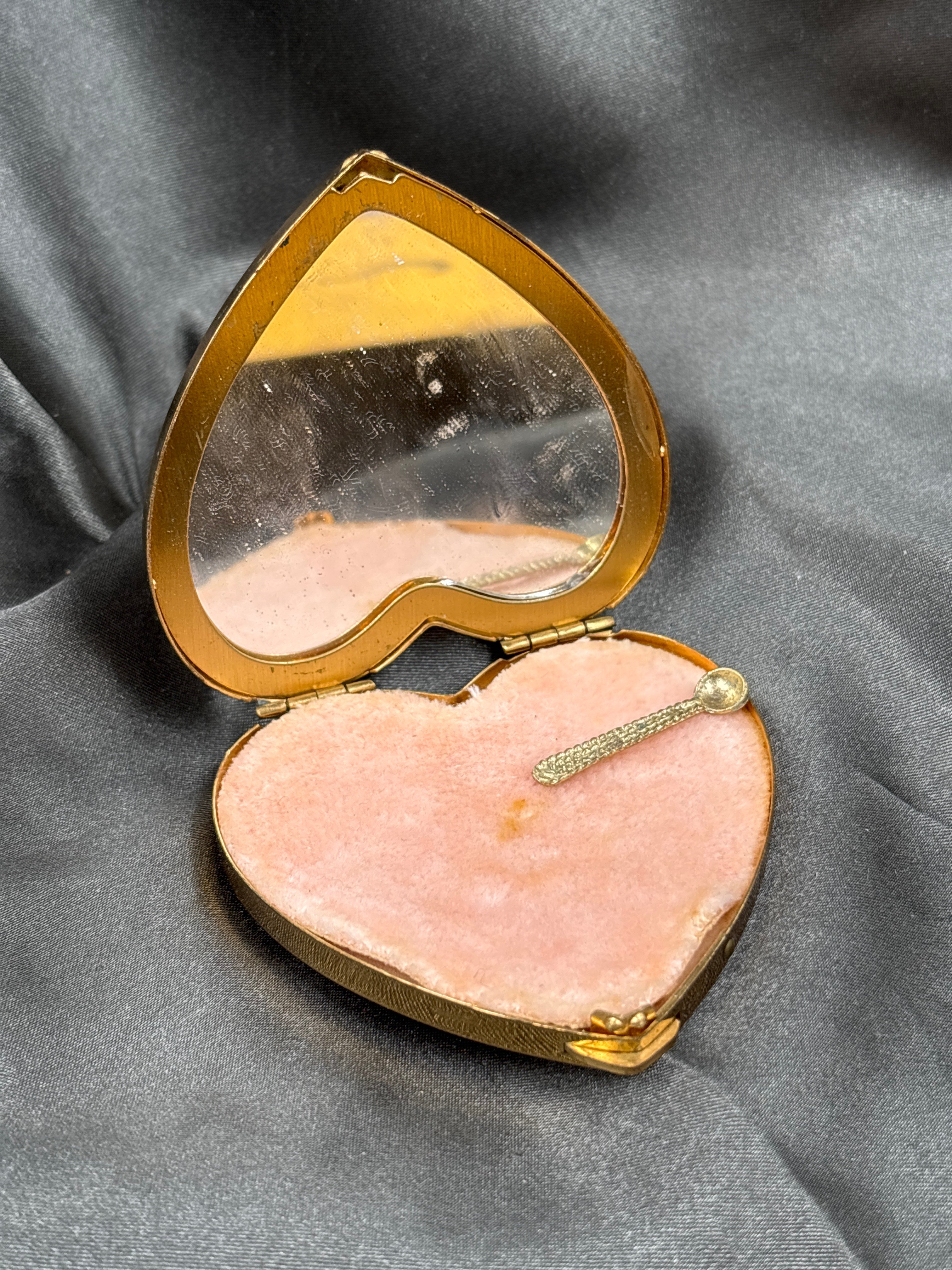 WWII ERA US NAVY SWEETHEART COMPACT — image 3