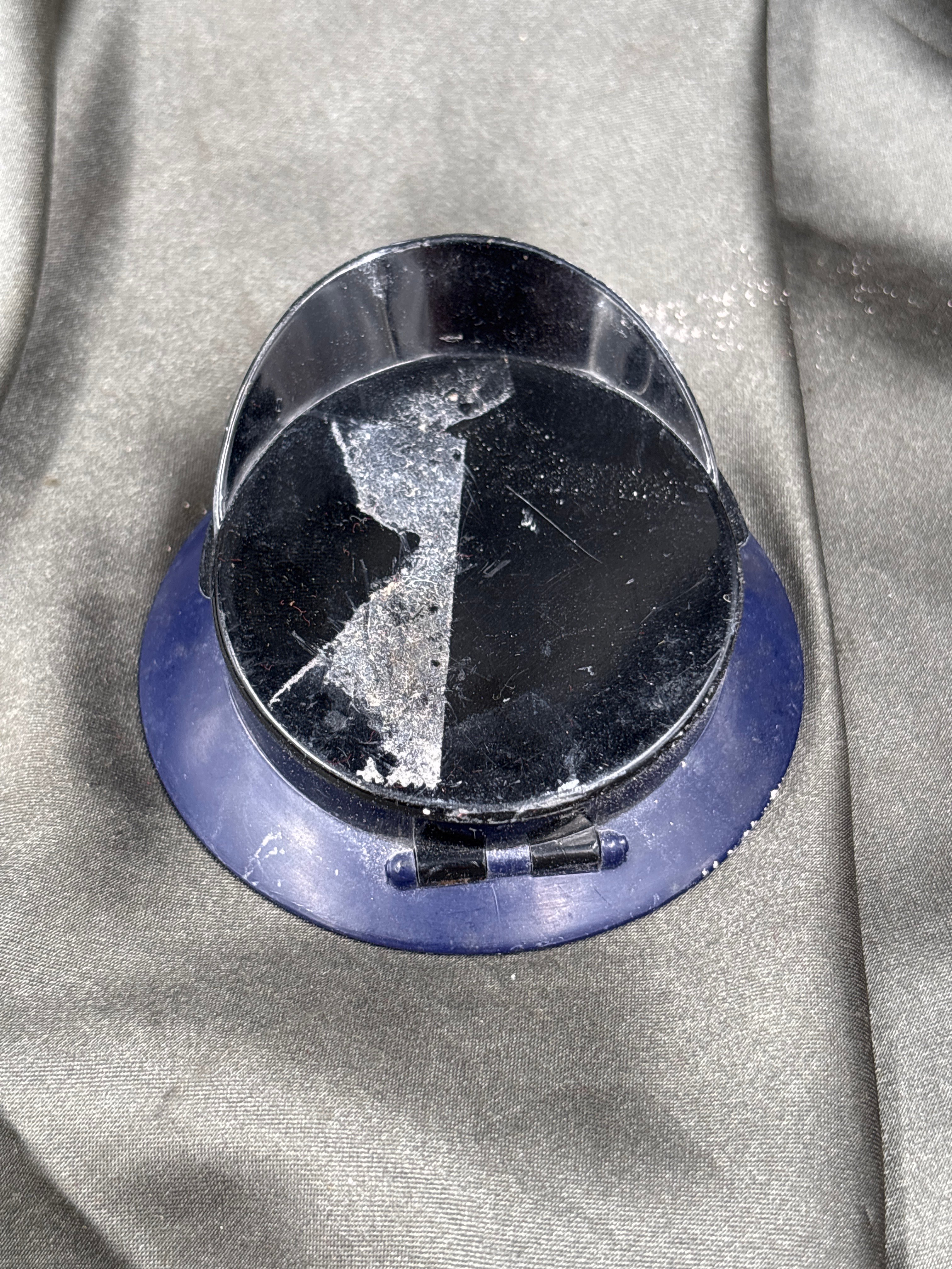 WWII US SWEETHEART NAVY COMPACT — image 3