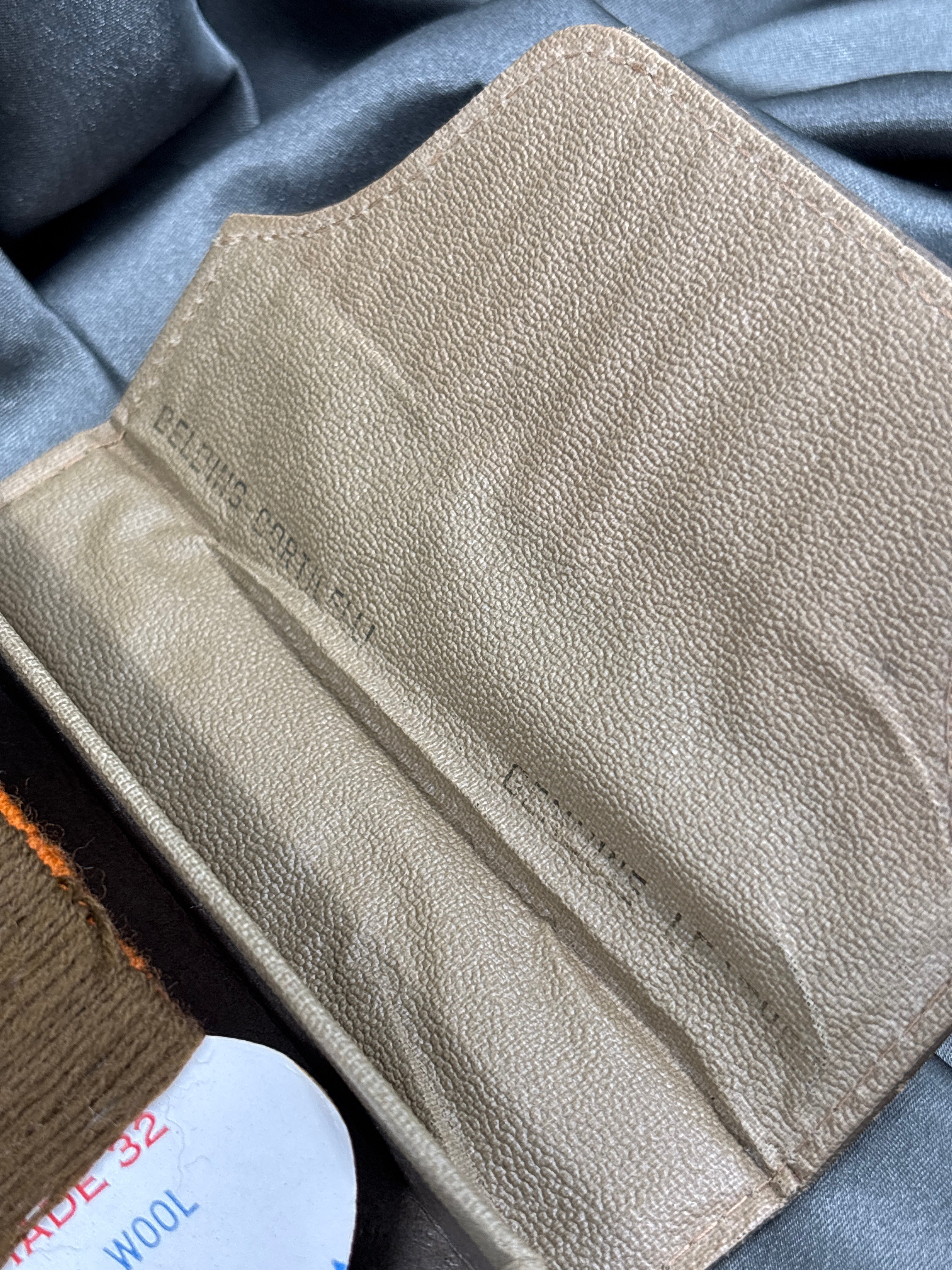 WWII OFFICER SEWING KIT — image 3