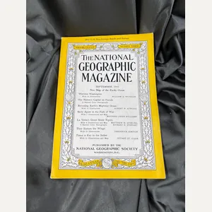 WWII NATIONAL GEOGRAPHIC MAGAZINE
